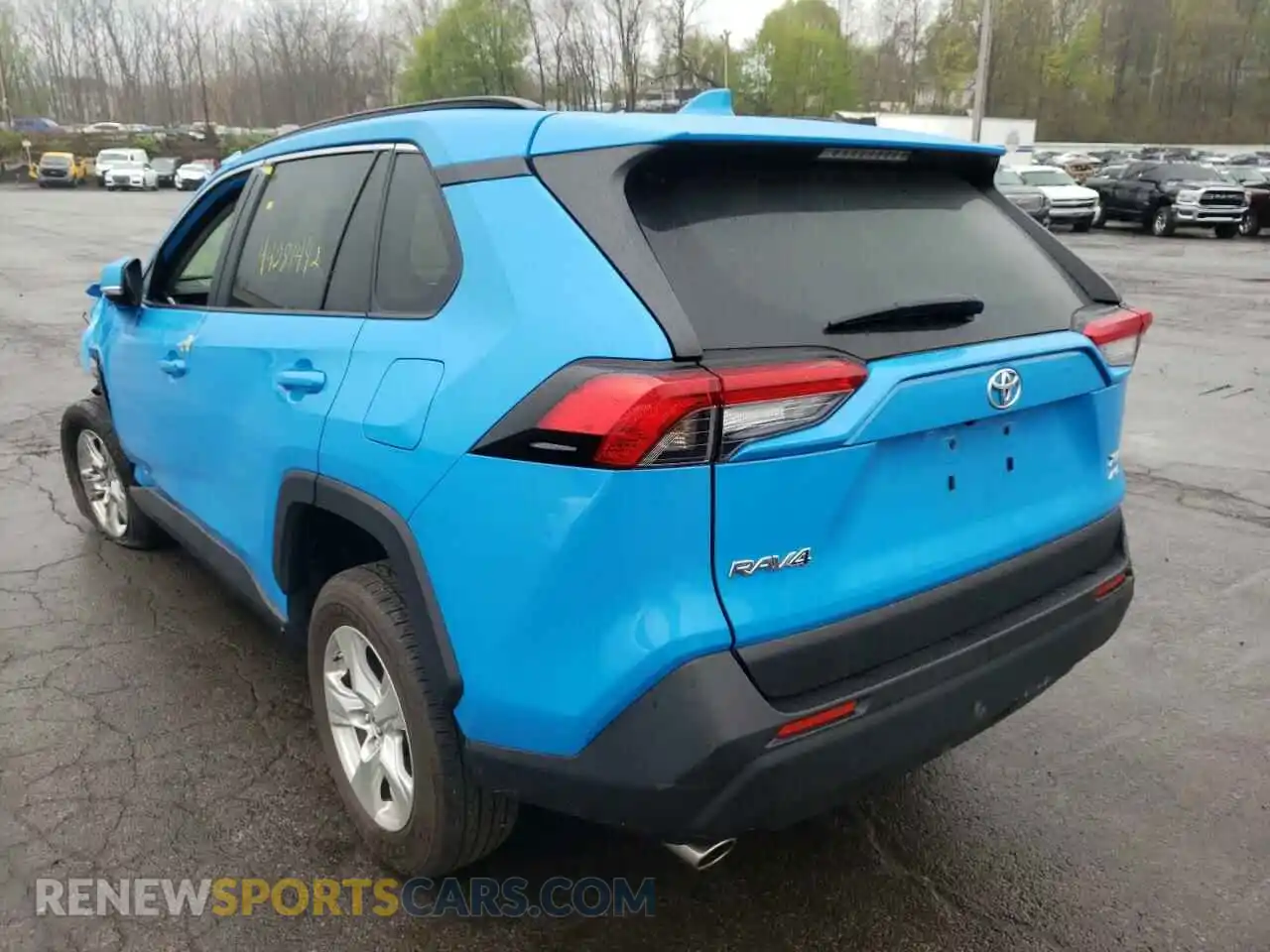 3 Photograph of a damaged car JTMP1RFV0KD009733 TOYOTA RAV4 2019