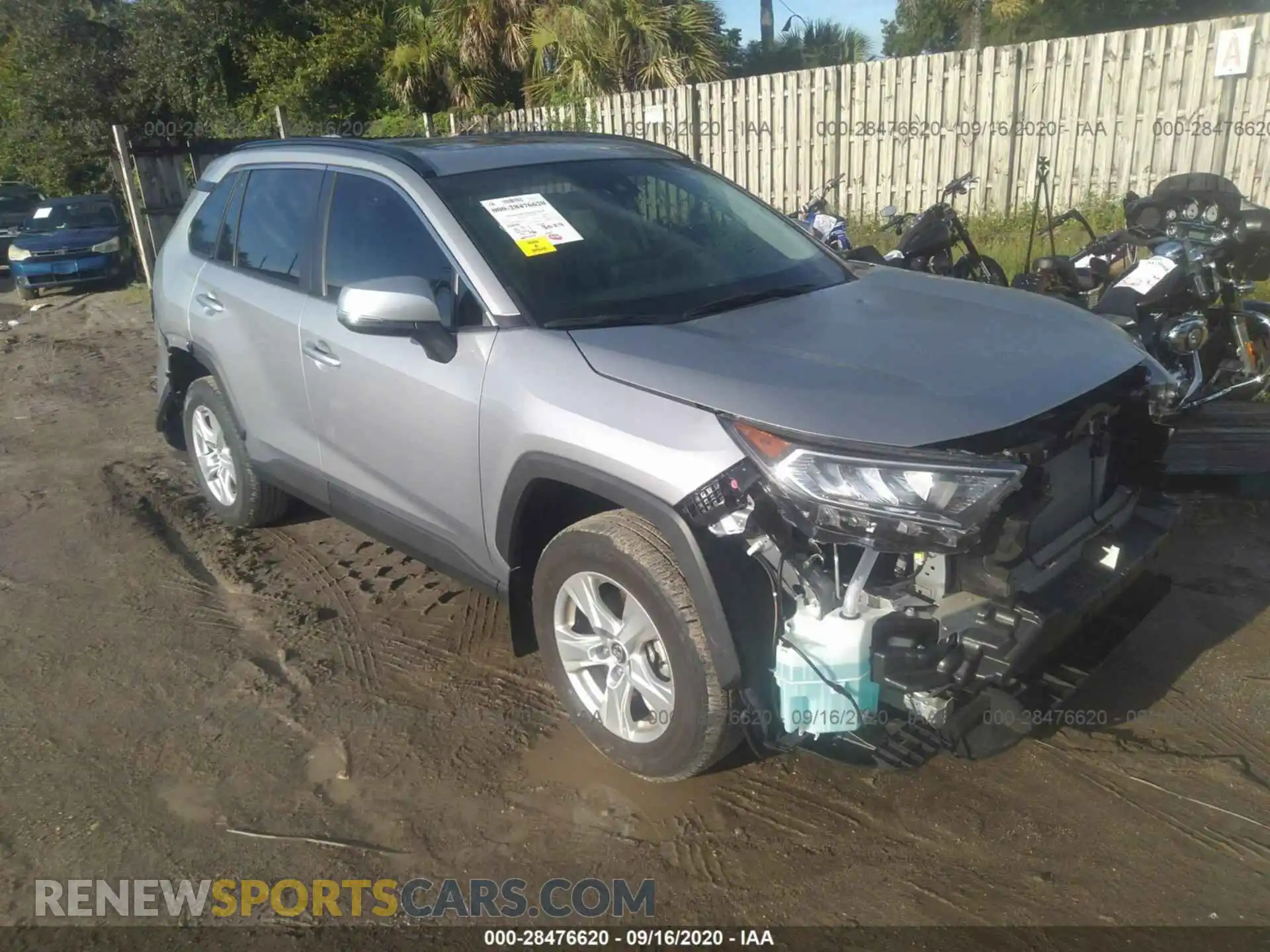 1 Photograph of a damaged car JTMP1RFV0KD033014 TOYOTA RAV4 2019
