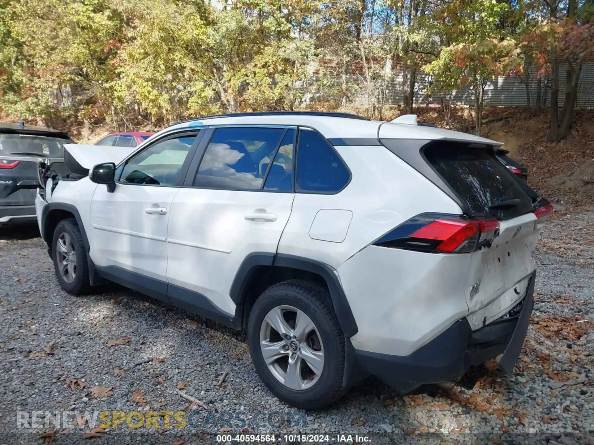 3 Photograph of a damaged car JTMP1RFV2KD008423 TOYOTA RAV4 2019