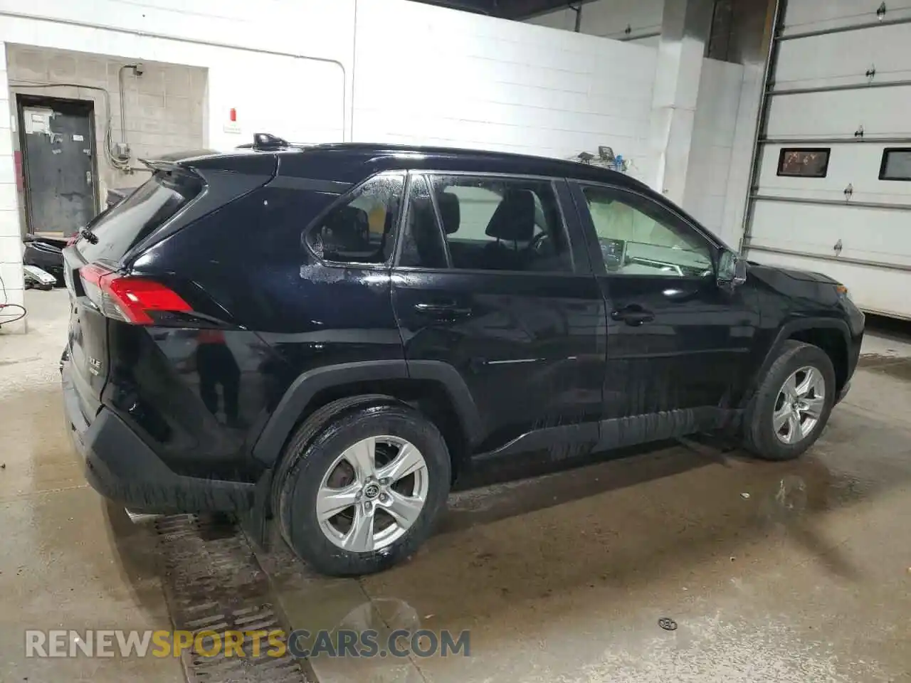 3 Photograph of a damaged car JTMP1RFV2KD015209 TOYOTA RAV4 2019