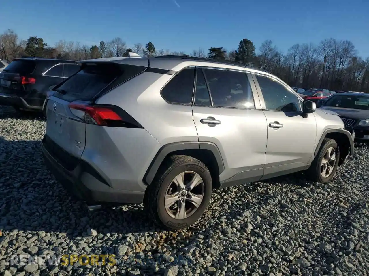 3 Photograph of a damaged car JTMP1RFV2KD504404 TOYOTA RAV4 2019