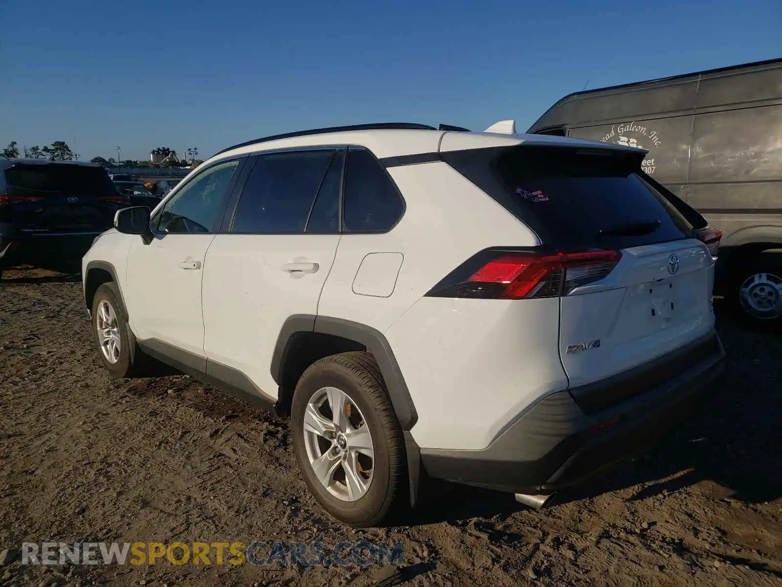 3 Photograph of a damaged car JTMP1RFV3KD523446 TOYOTA RAV4 2019