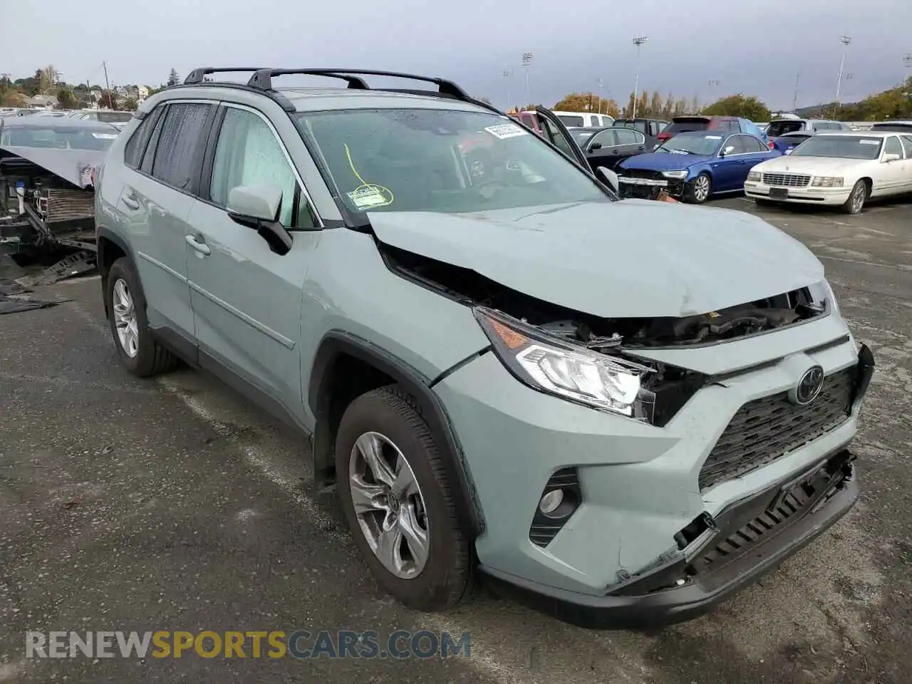 1 Photograph of a damaged car JTMP1RFV4KD046722 TOYOTA RAV4 2019