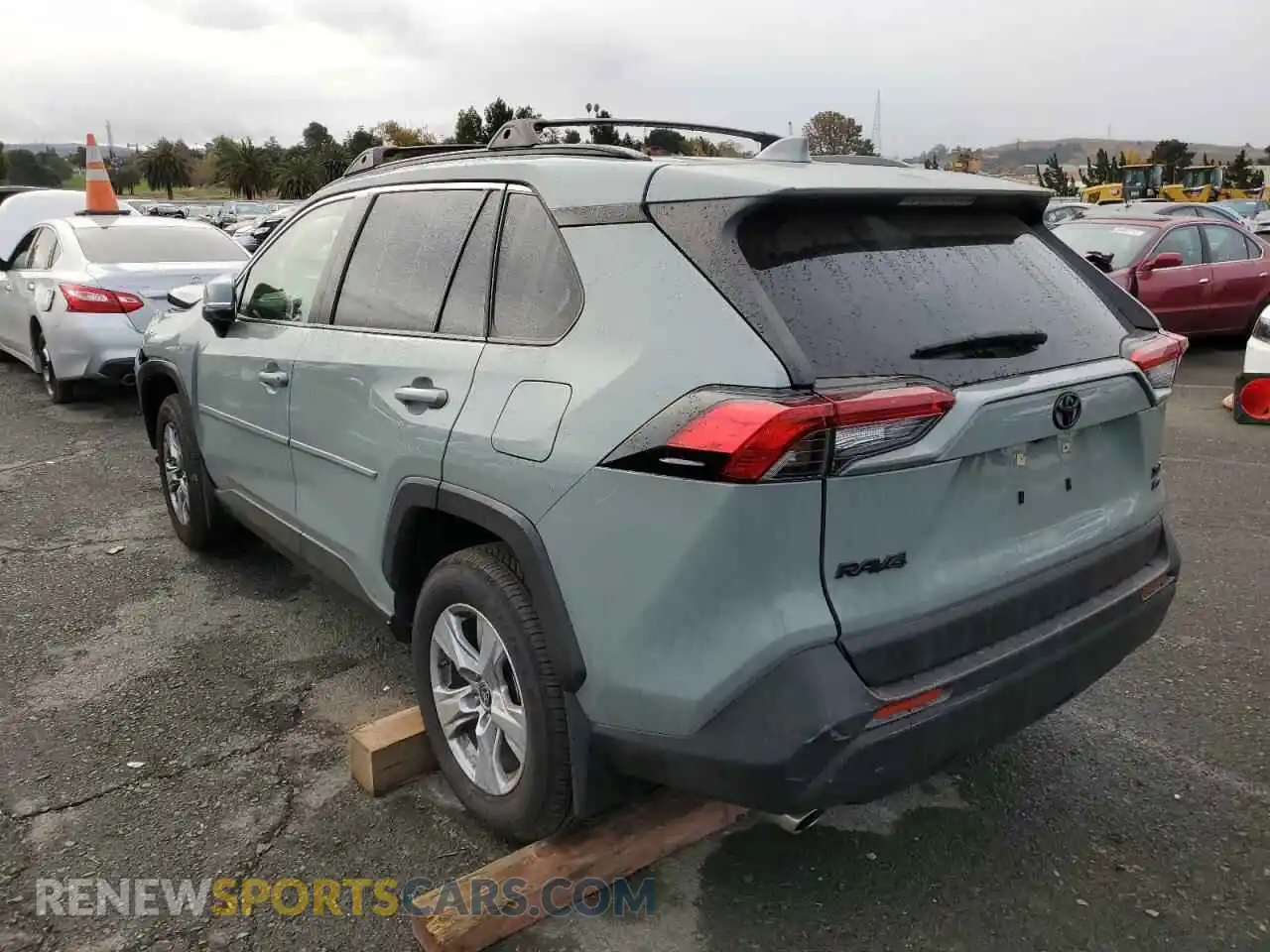 3 Photograph of a damaged car JTMP1RFV4KD046722 TOYOTA RAV4 2019