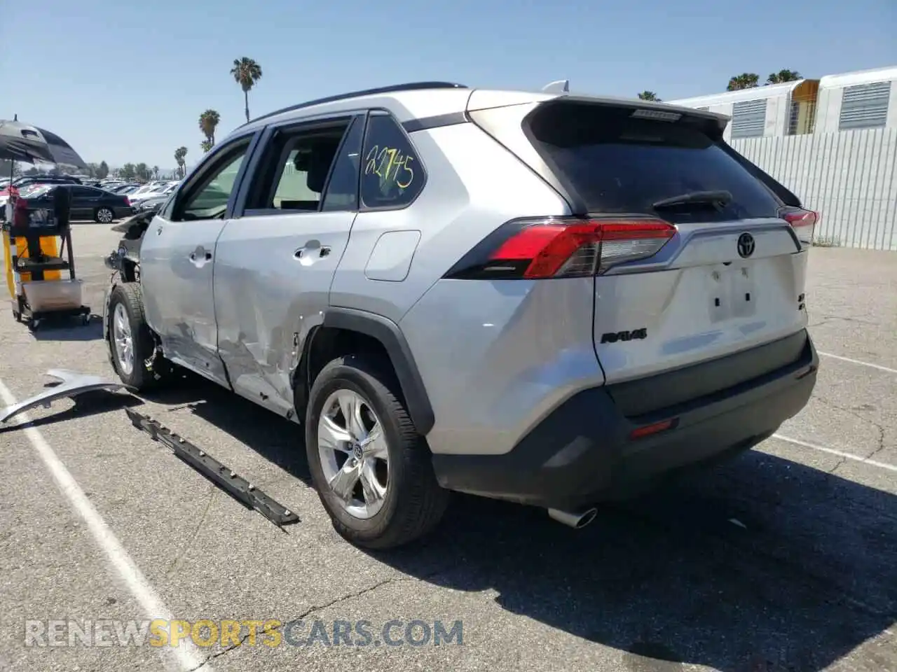 3 Photograph of a damaged car JTMP1RFV4KJ015407 TOYOTA RAV4 2019