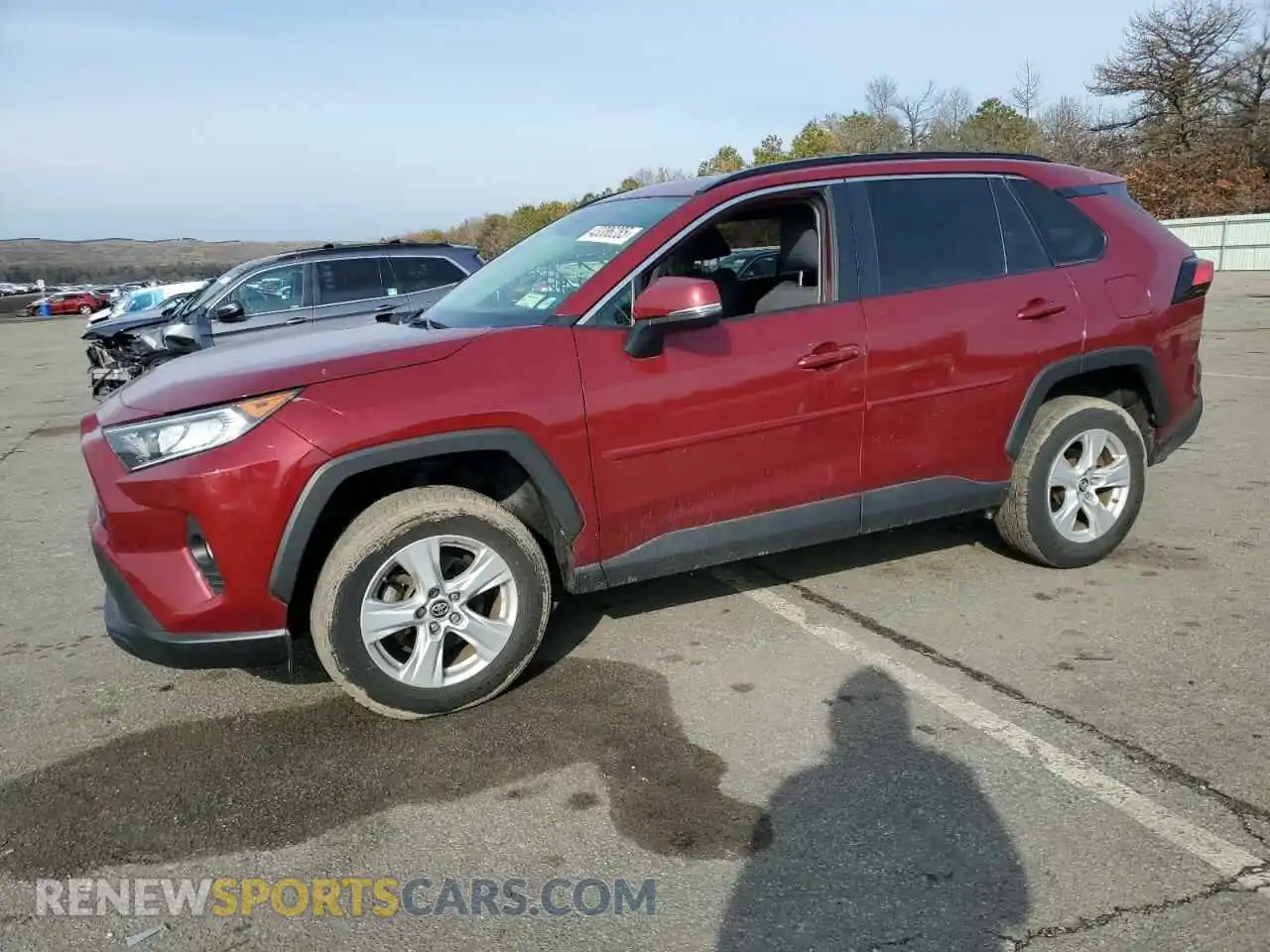 1 Photograph of a damaged car JTMP1RFV5KD019349 TOYOTA RAV4 2019