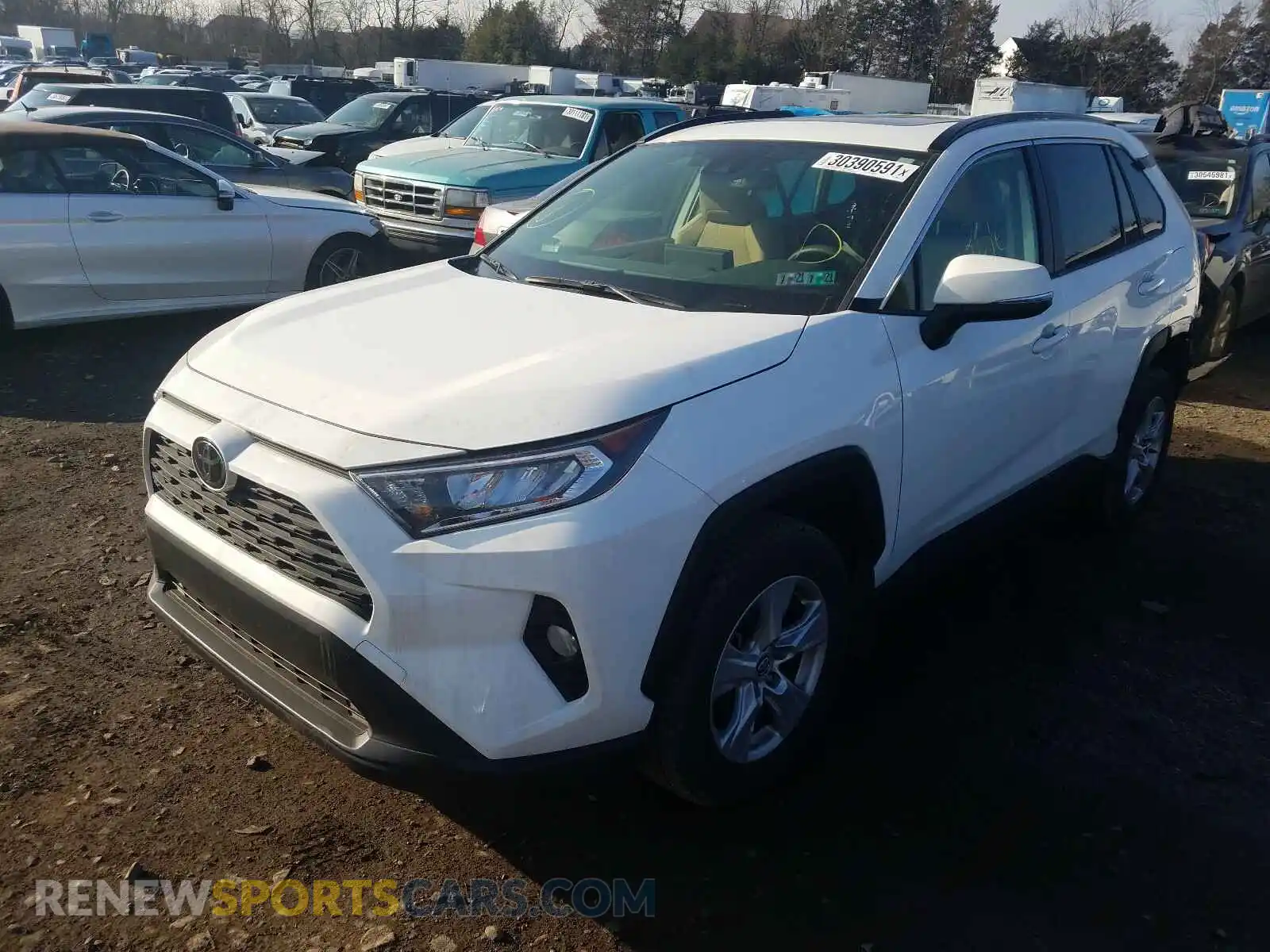 2 Photograph of a damaged car JTMP1RFV7KD029543 TOYOTA RAV4 2019