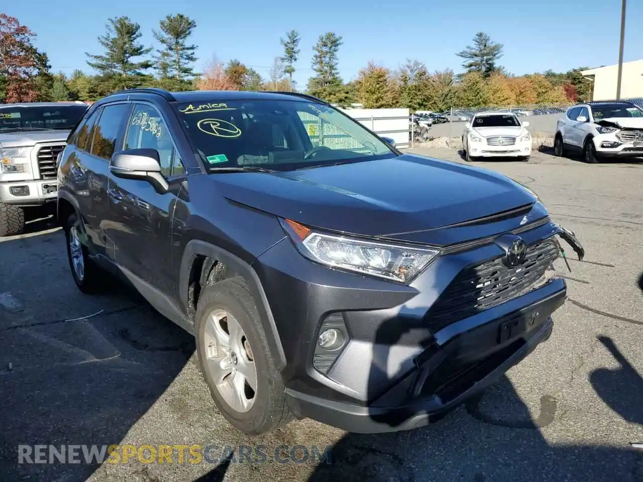 1 Photograph of a damaged car JTMP1RFV8KD005509 TOYOTA RAV4 2019