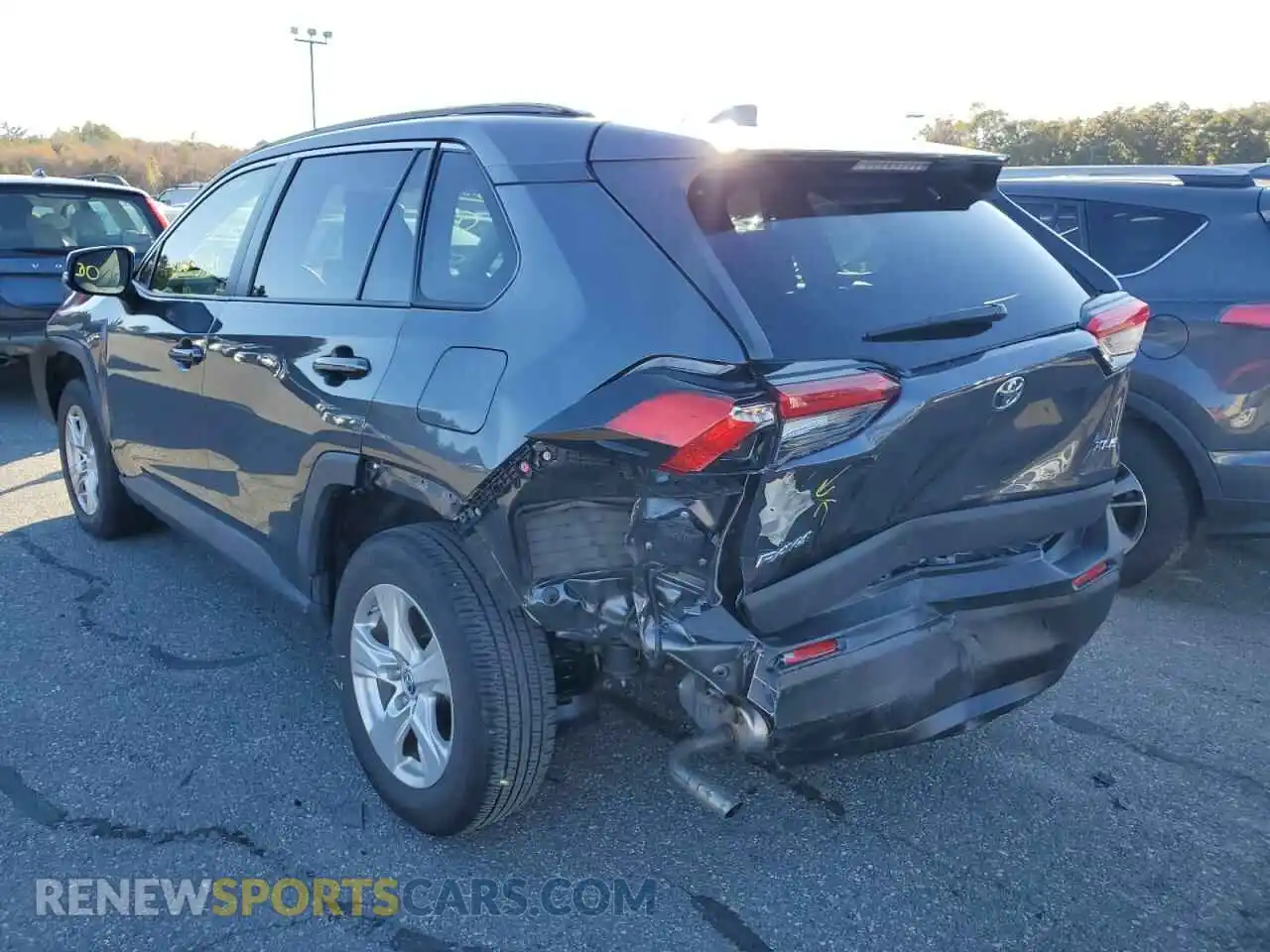 3 Photograph of a damaged car JTMP1RFV8KD005509 TOYOTA RAV4 2019