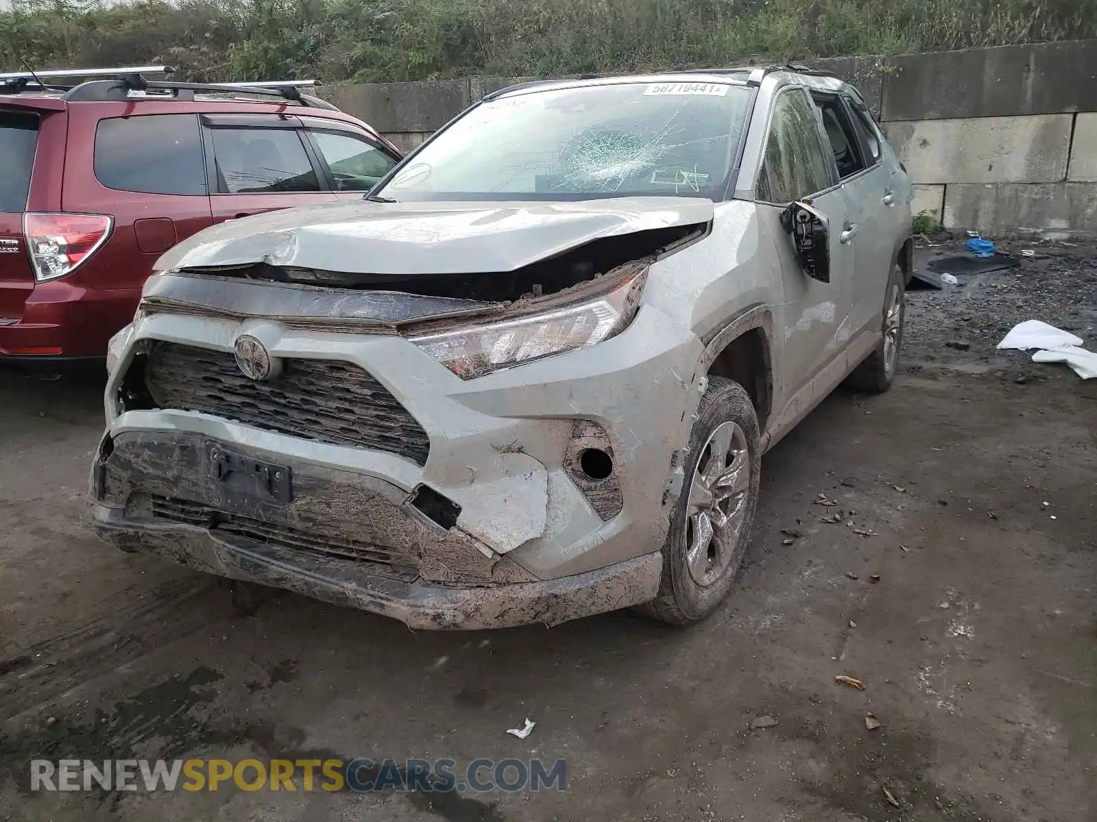 2 Photograph of a damaged car JTMP1RFV8KD022357 TOYOTA RAV4 2019