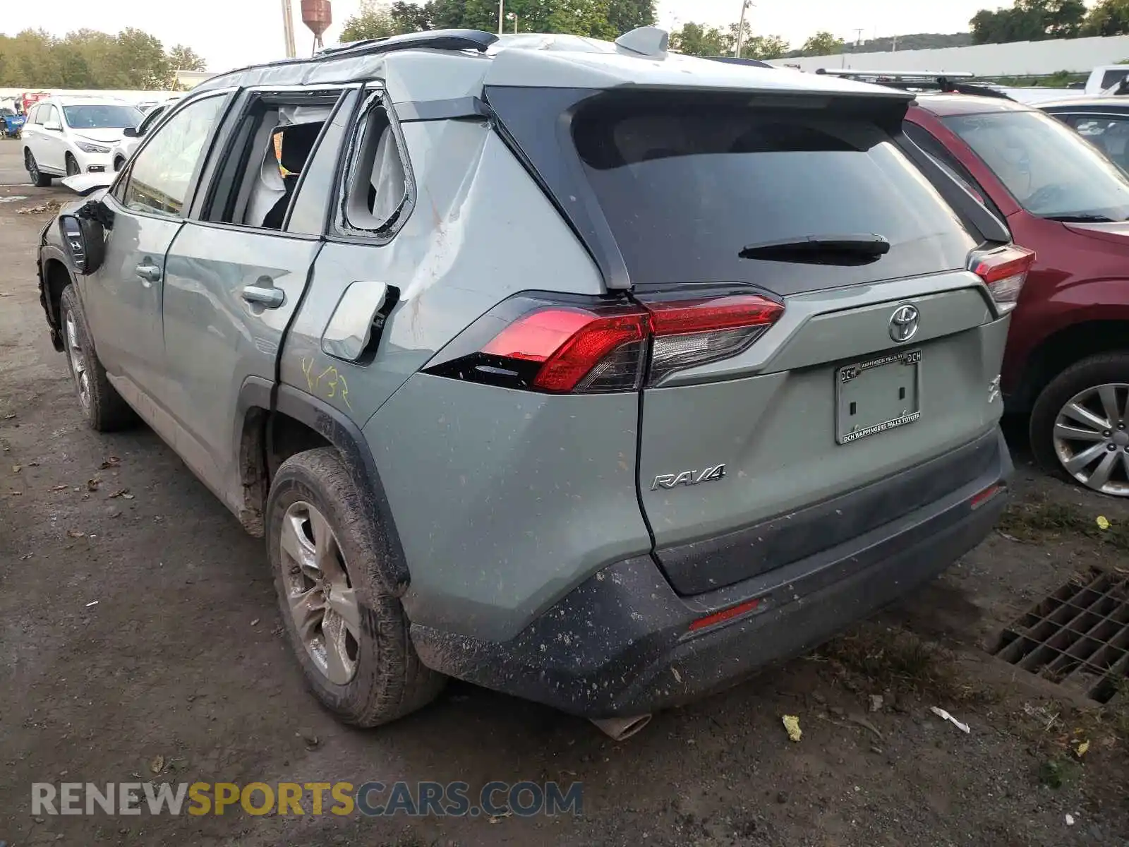 3 Photograph of a damaged car JTMP1RFV8KD022357 TOYOTA RAV4 2019