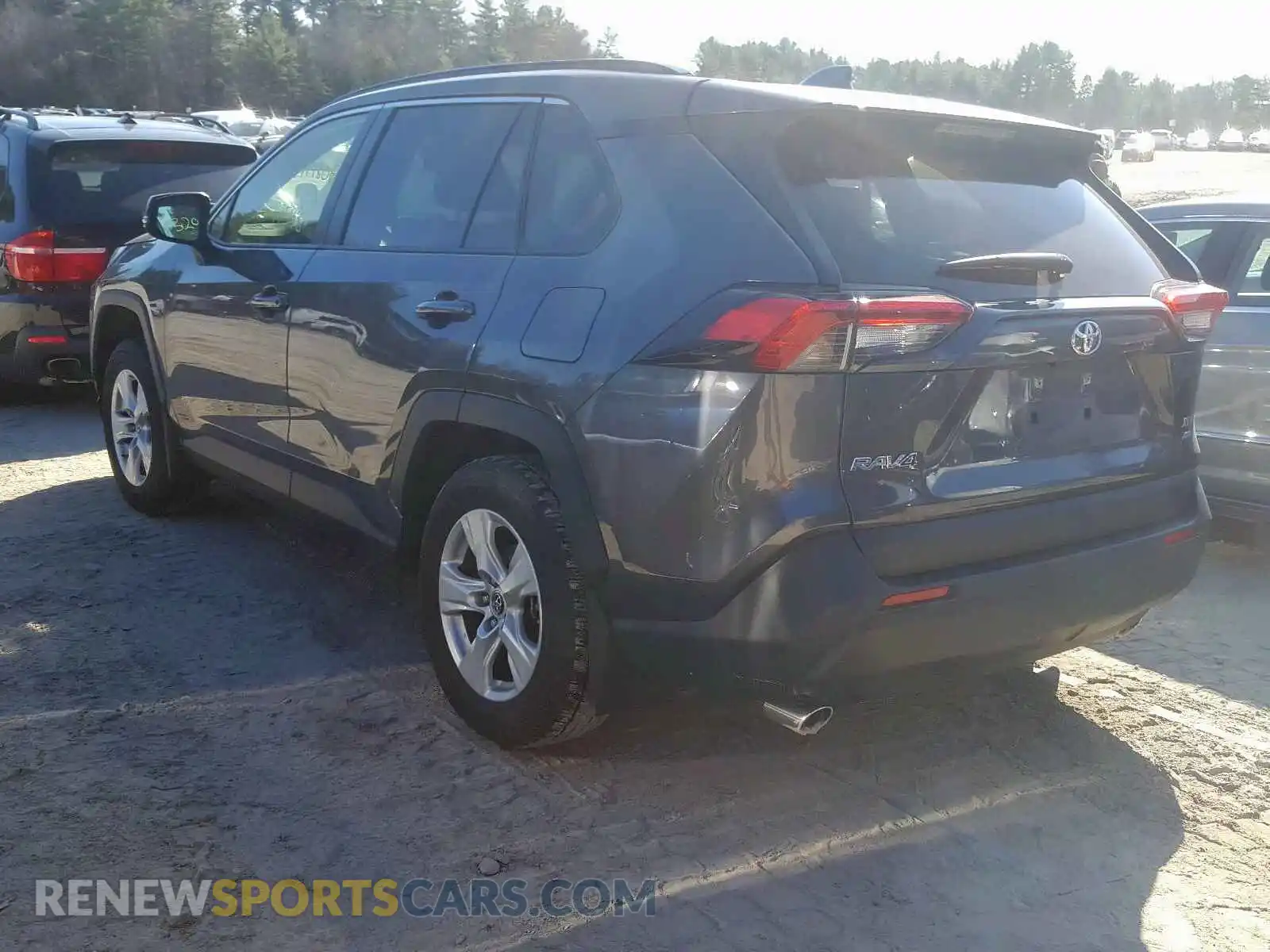 3 Photograph of a damaged car JTMP1RFV8KD028367 TOYOTA RAV4 2019