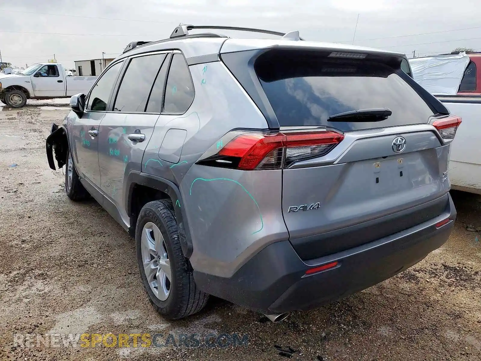 3 Photograph of a damaged car JTMP1RFV9KD009715 TOYOTA RAV4 2019