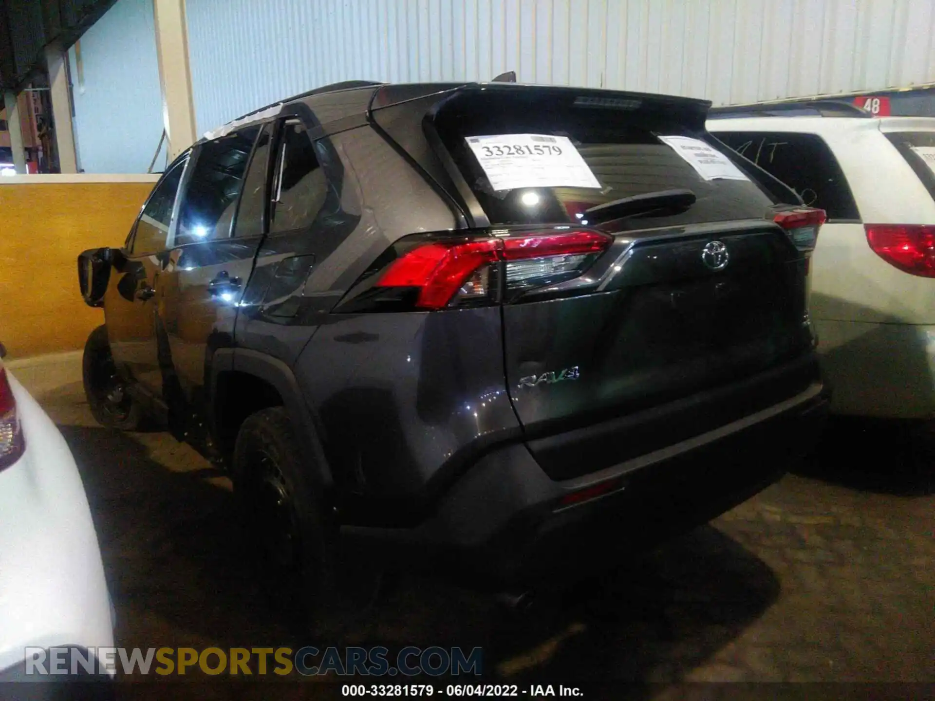 3 Photograph of a damaged car 003F1RFV0LC084045 TOYOTA RAV4 2020