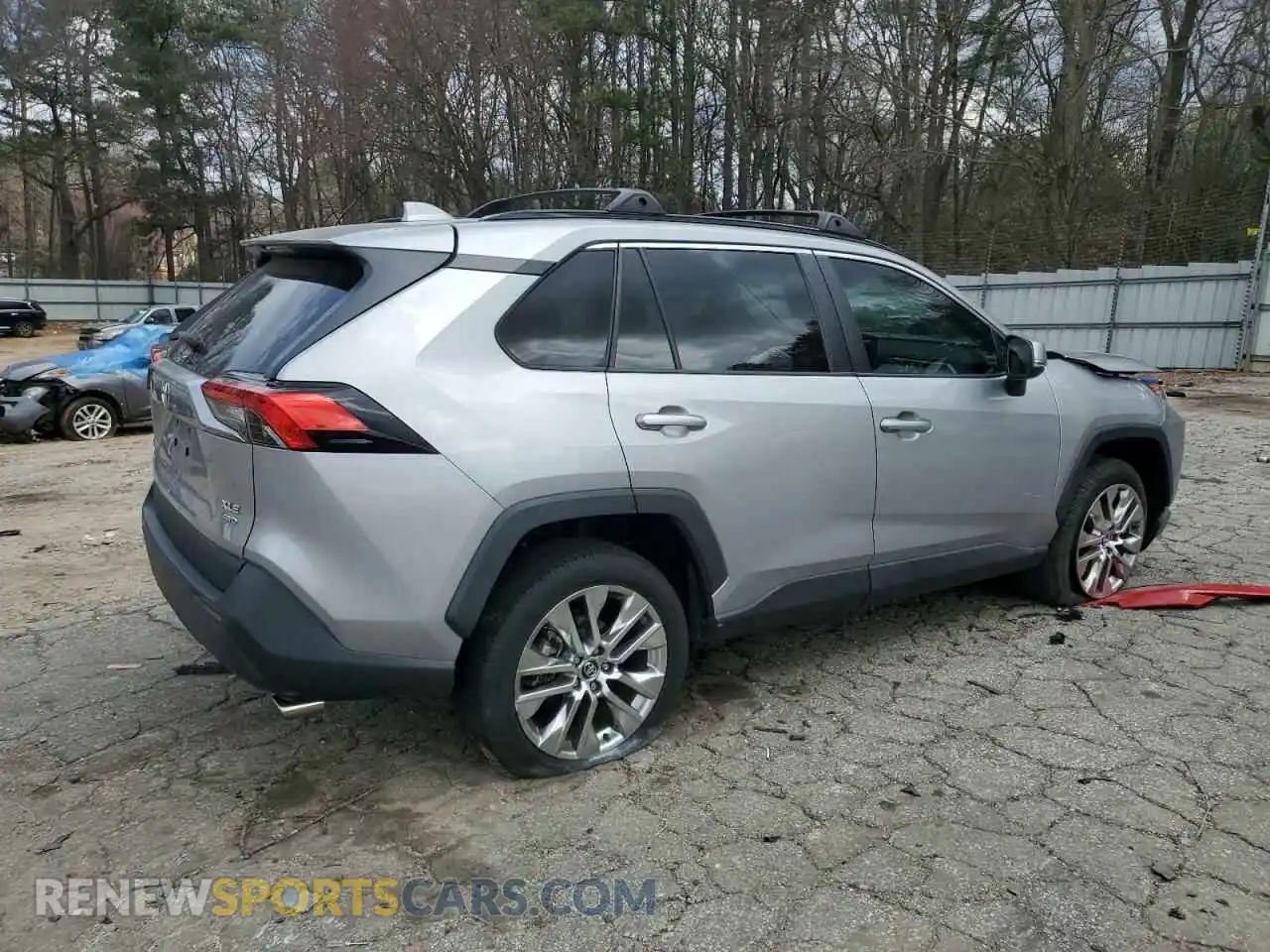 3 Photograph of a damaged car 2T3A1RFV2LC116200 TOYOTA RAV4 2020