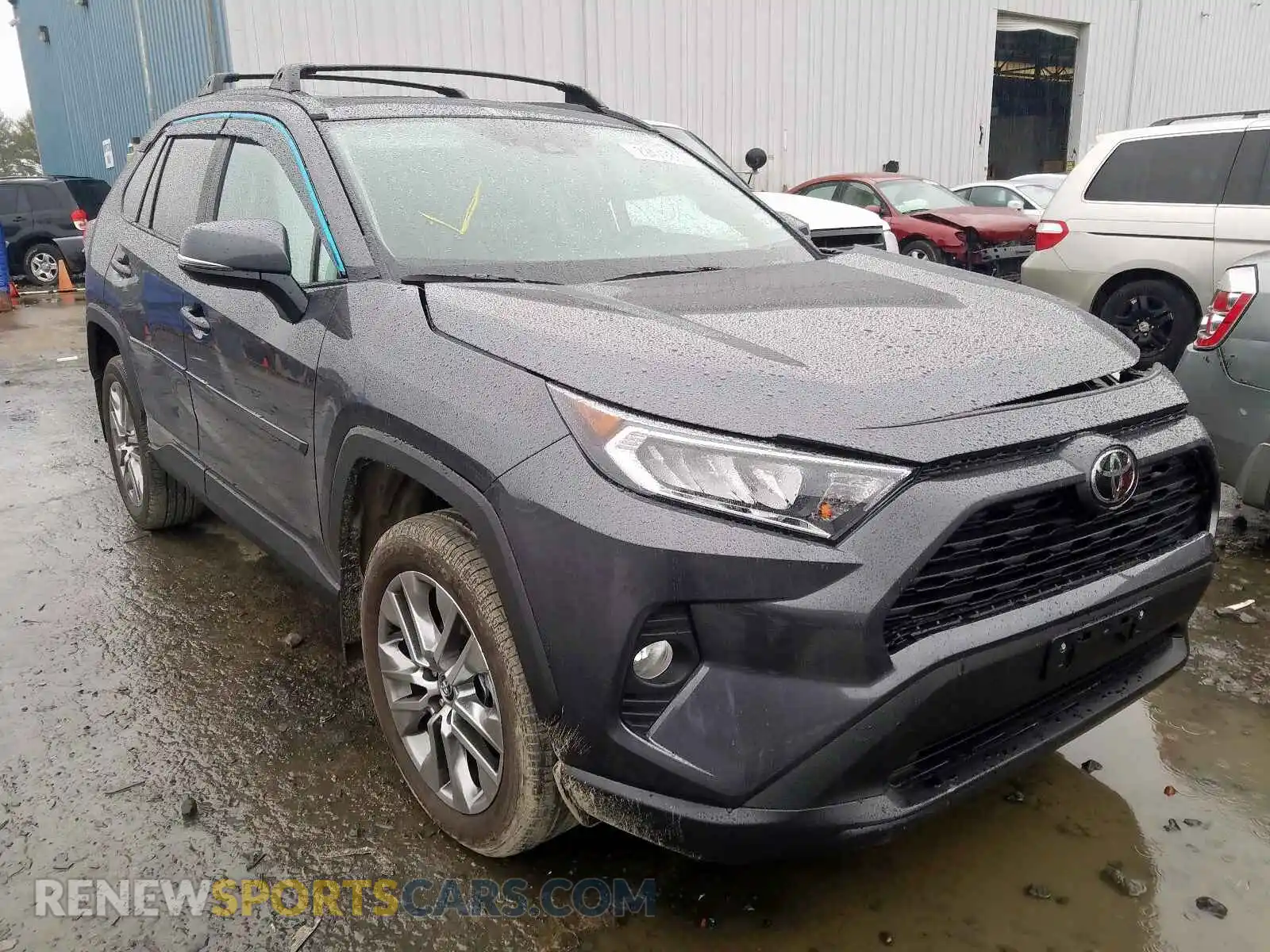 1 Photograph of a damaged car 2T3A1RFV3LC070943 TOYOTA RAV4 2020