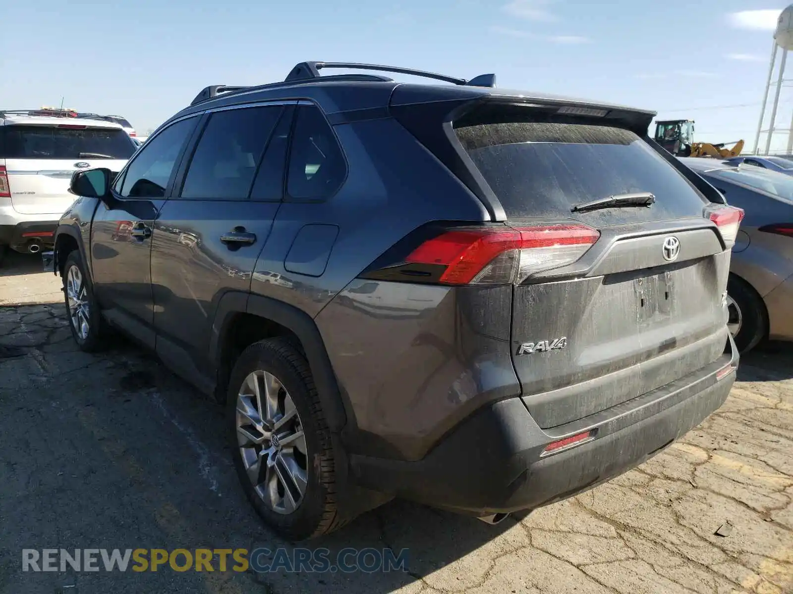 3 Photograph of a damaged car 2T3A1RFV4LC128882 TOYOTA RAV4 2020