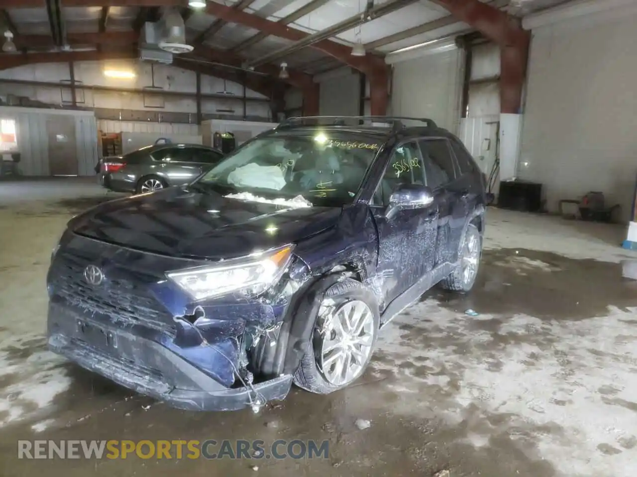 2 Photograph of a damaged car 2T3A1RFV8LW092466 TOYOTA RAV4 2020
