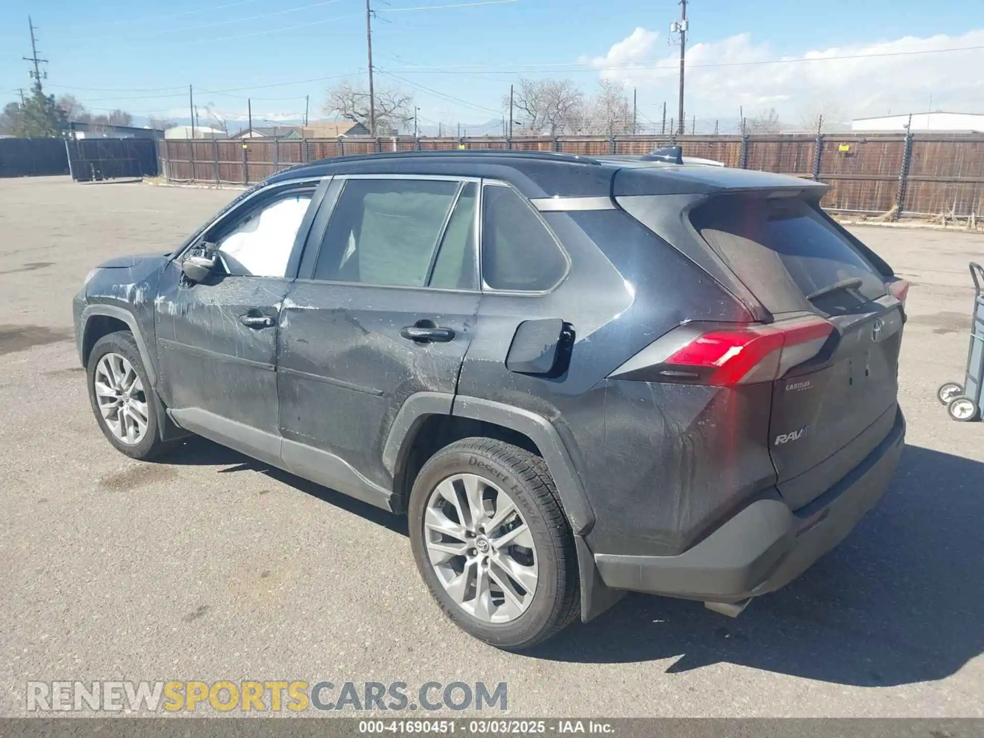3 Photograph of a damaged car 2T3A1RFV9LW124342 TOYOTA RAV4 2020
