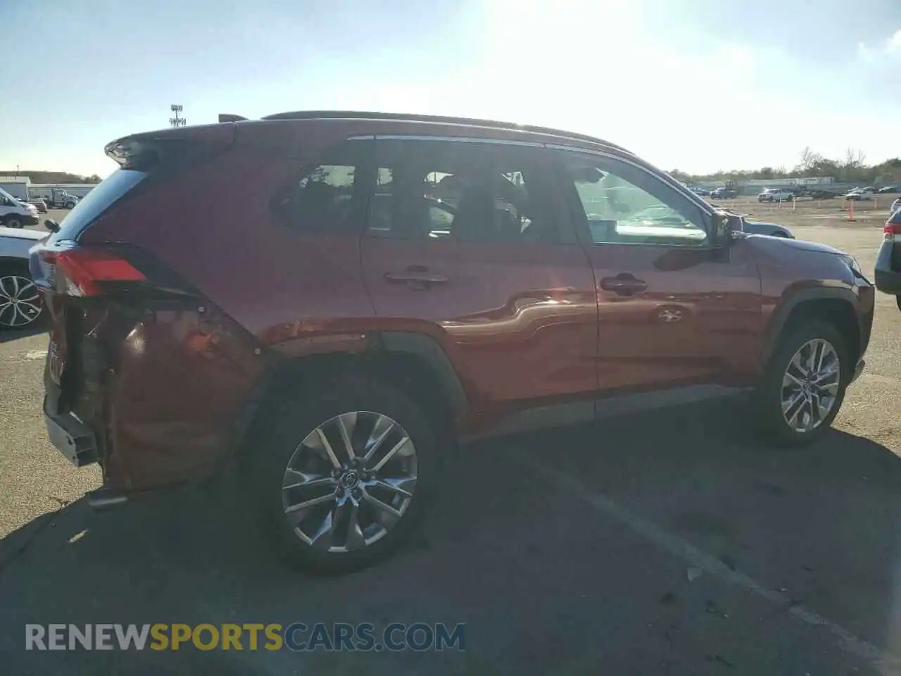 3 Photograph of a damaged car 2T3A1RFVXLC074052 TOYOTA RAV4 2020
