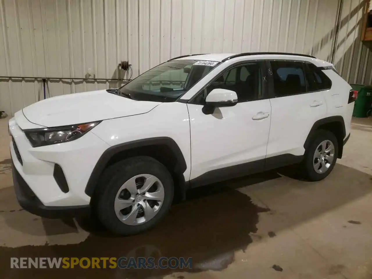 1 Photograph of a damaged car 2T3B1RFV9LC123472 TOYOTA RAV4 2020