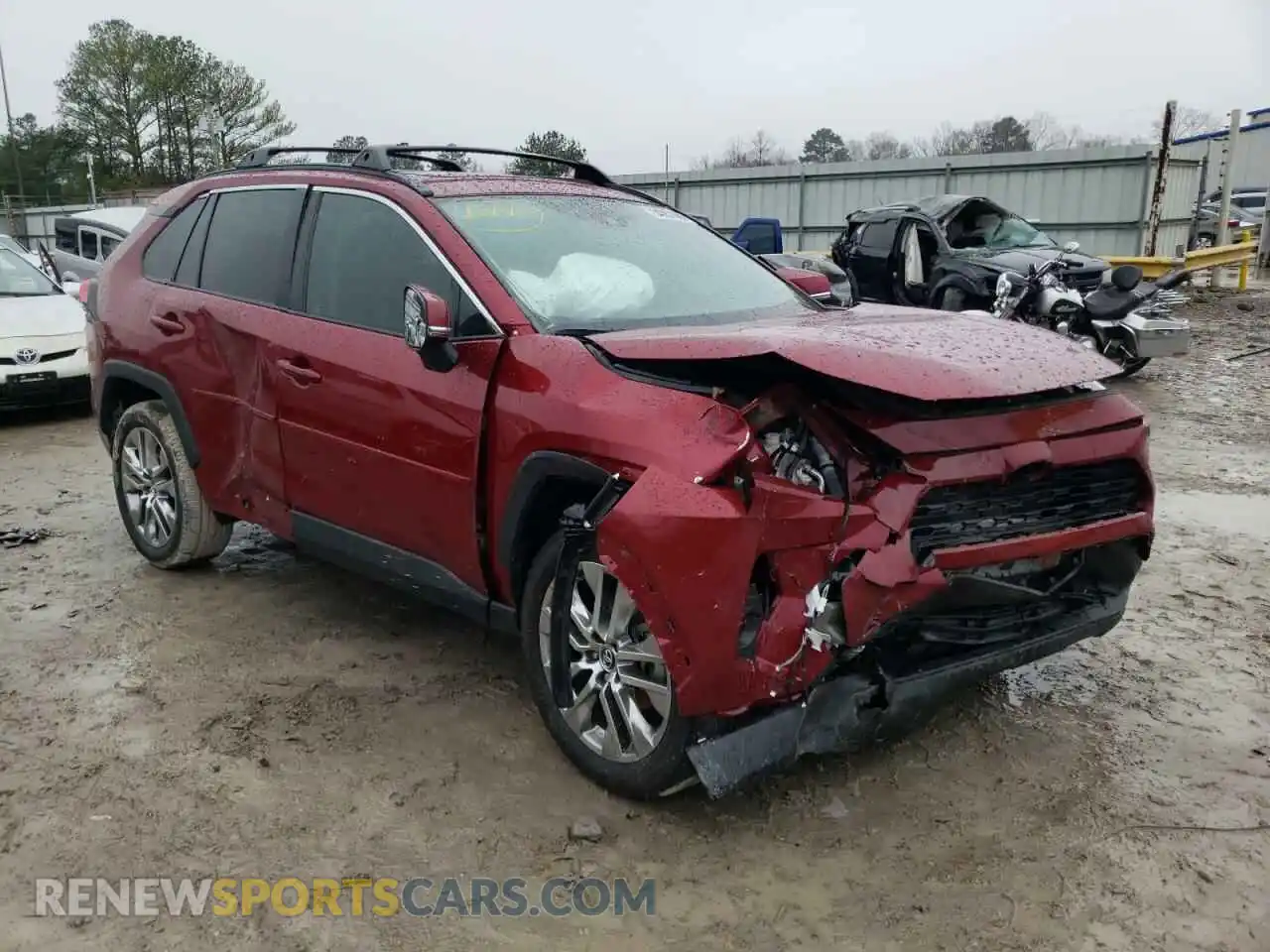 1 Photograph of a damaged car 2T3C1RFV0LC036547 TOYOTA RAV4 2020