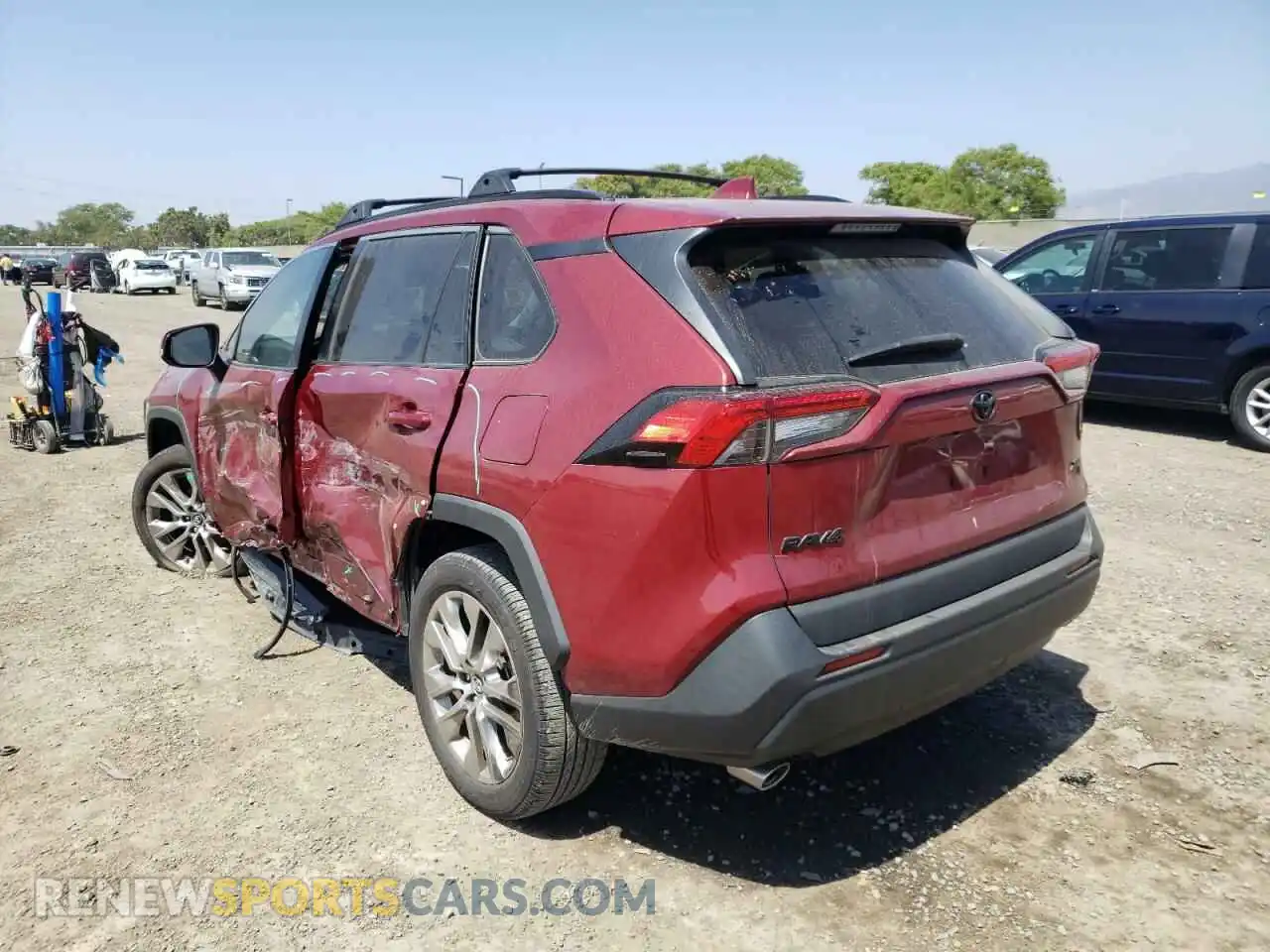 3 Photograph of a damaged car 2T3C1RFV0LW065254 TOYOTA RAV4 2020