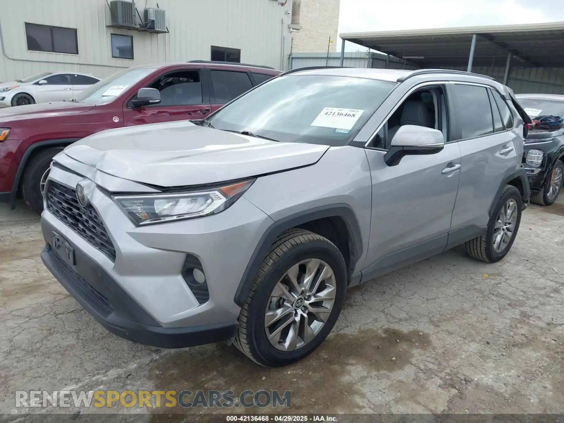 2 Photograph of a damaged car 2T3C1RFV0LW082121 TOYOTA RAV4 2020