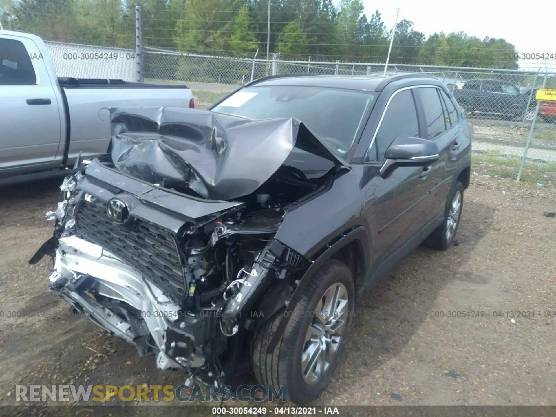 2 fotografías del automóvil dañado 2T3C1RFV1LW093564 TOYOTA RAV4 2020