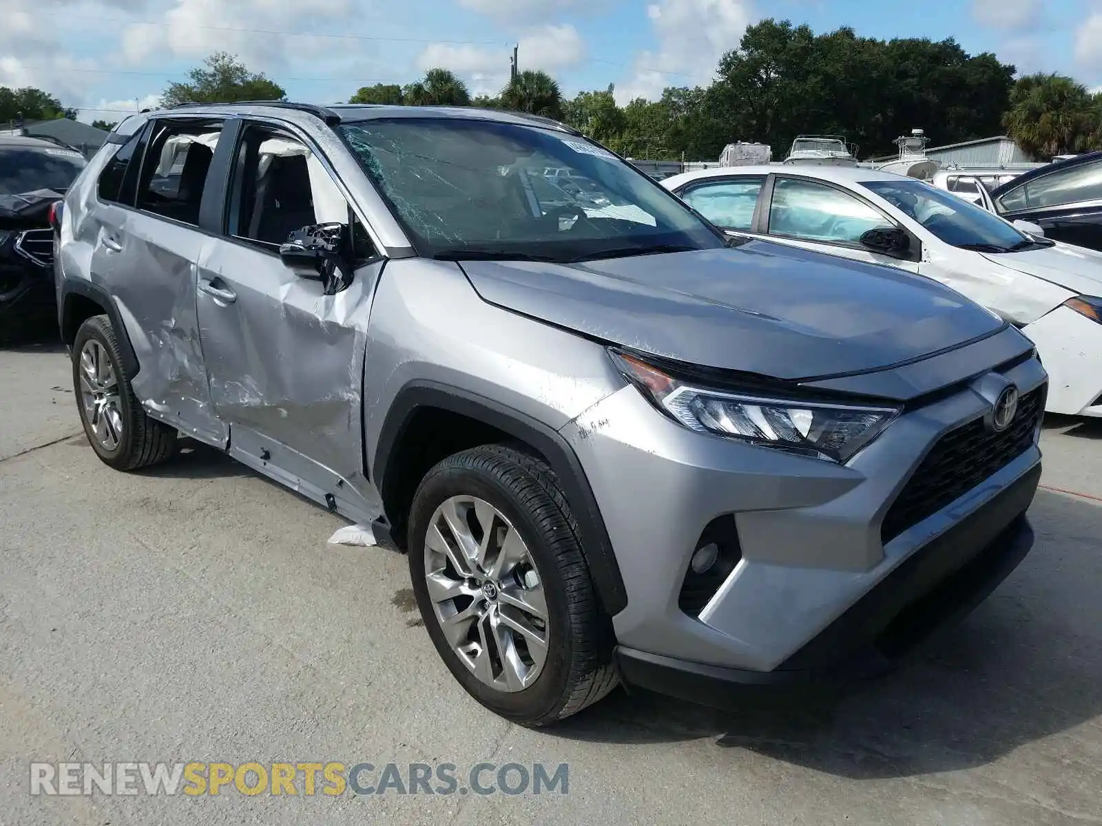 1 Photograph of a damaged car 2T3C1RFV3LC060356 TOYOTA RAV4 2020