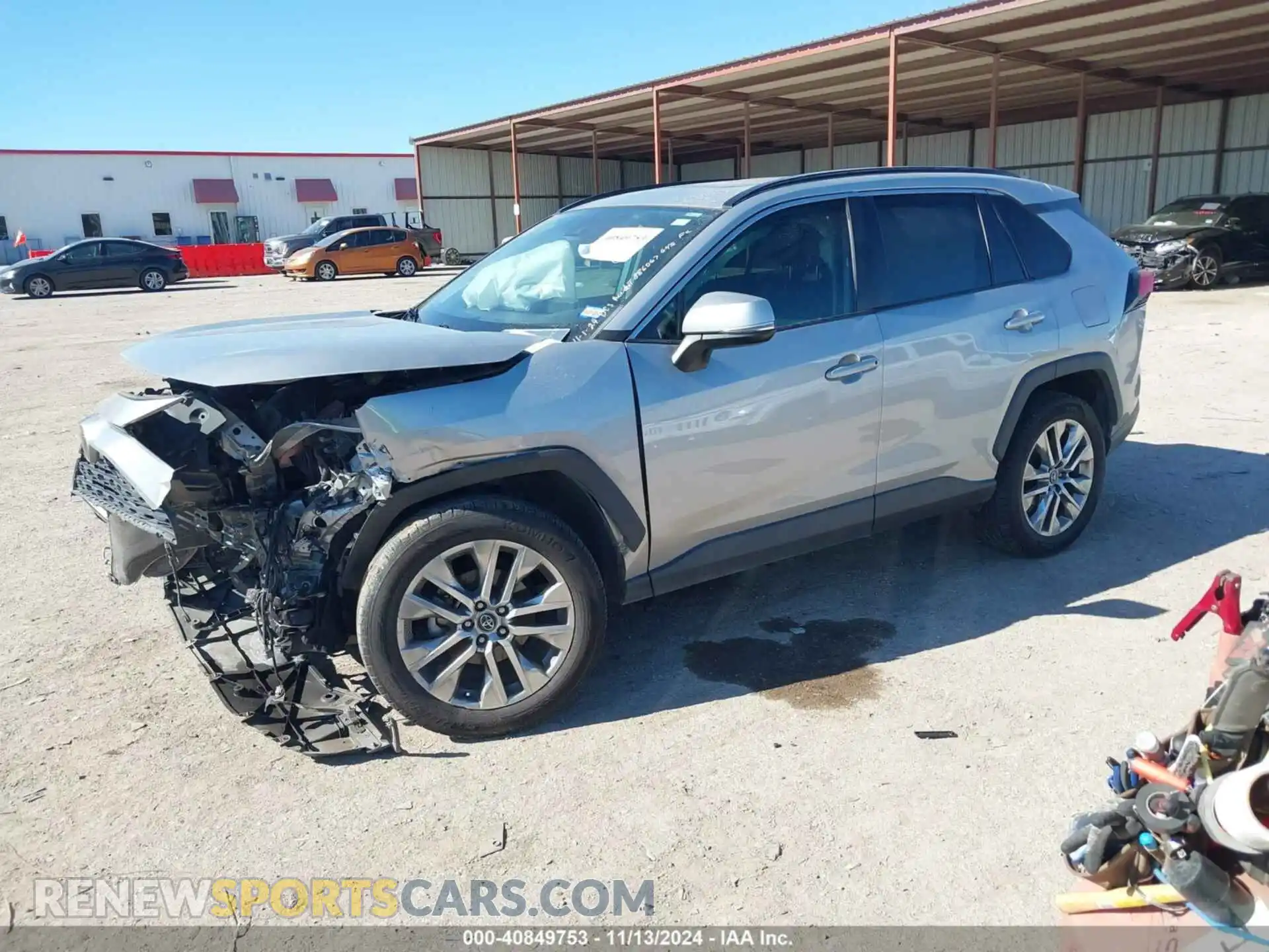 2 Фотография поврежденного автомобиля 2T3C1RFV3LW070271 TOYOTA RAV4 2020