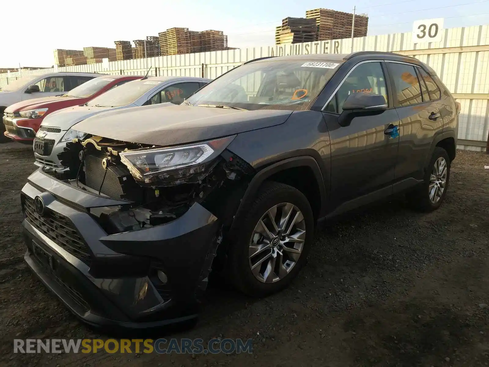 2 fotografías del automóvil dañado 2T3C1RFV3LW096580 TOYOTA RAV4 2020