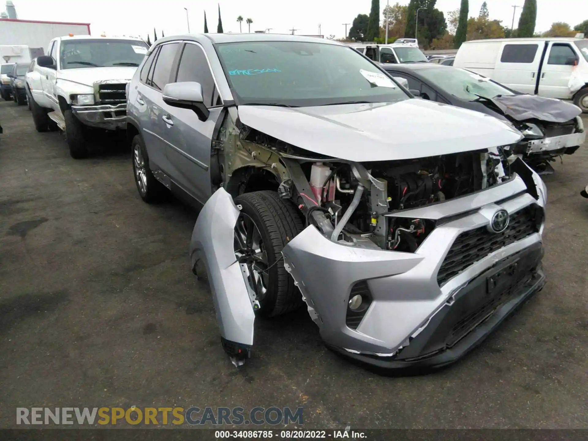 1 Photograph of a damaged car 2T3C1RFV3LW097762 TOYOTA RAV4 2020