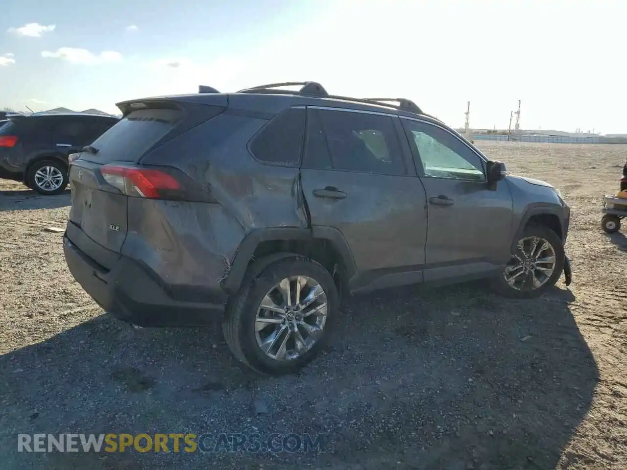3 Photograph of a damaged car 2T3C1RFV4LW091677 TOYOTA RAV4 2020