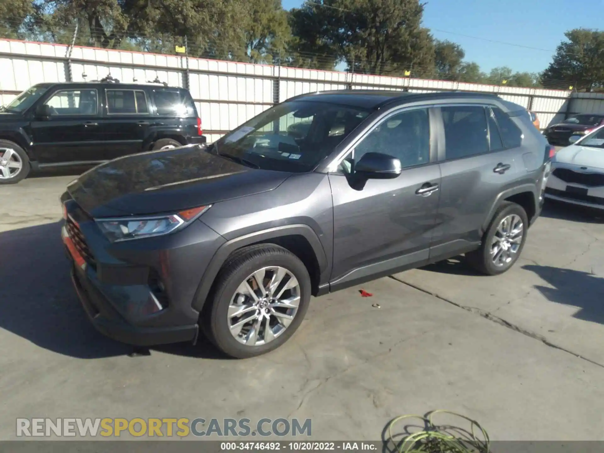 2 Photograph of a damaged car 2T3C1RFV4LW093185 TOYOTA RAV4 2020