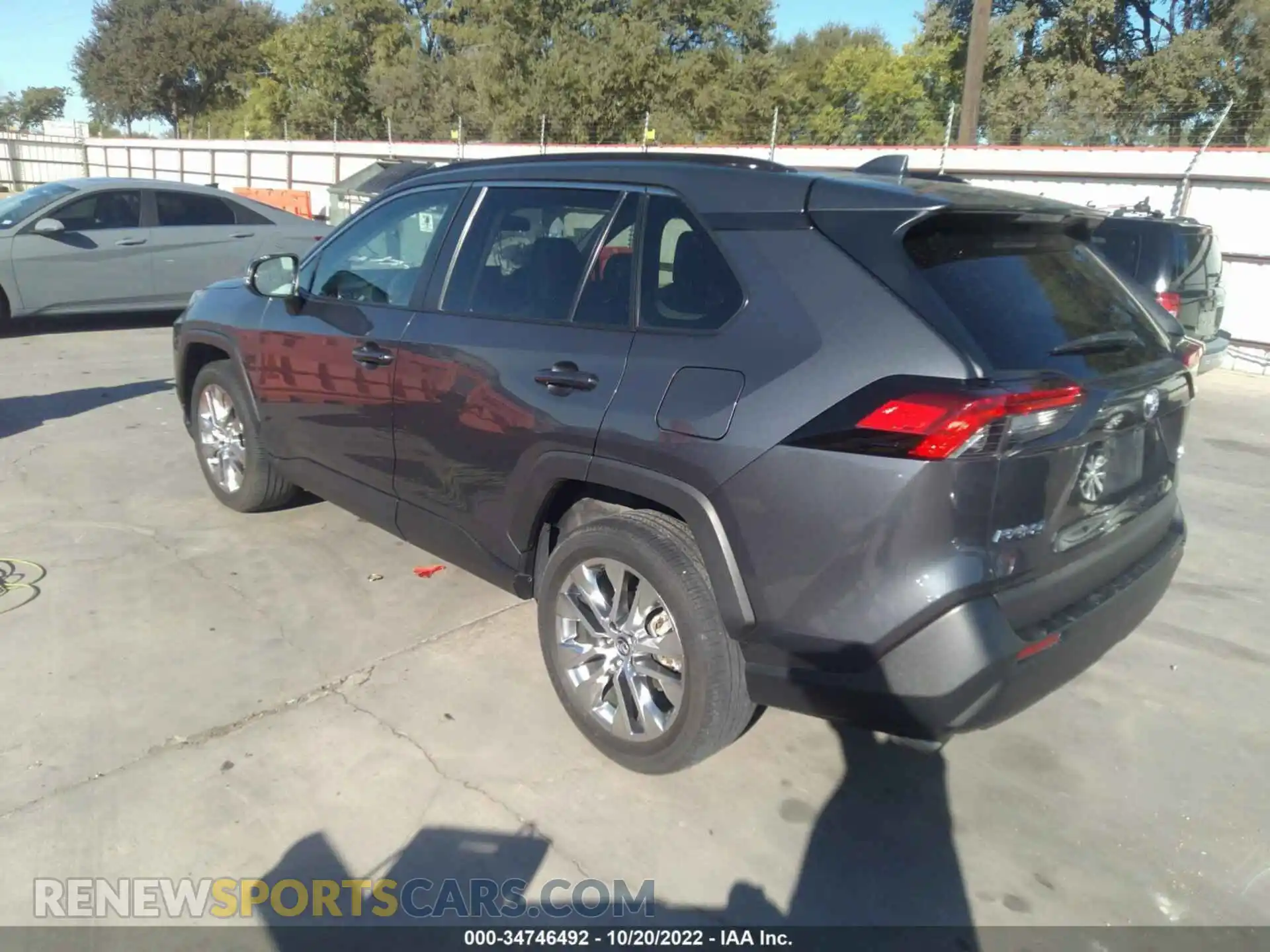 3 Photograph of a damaged car 2T3C1RFV4LW093185 TOYOTA RAV4 2020