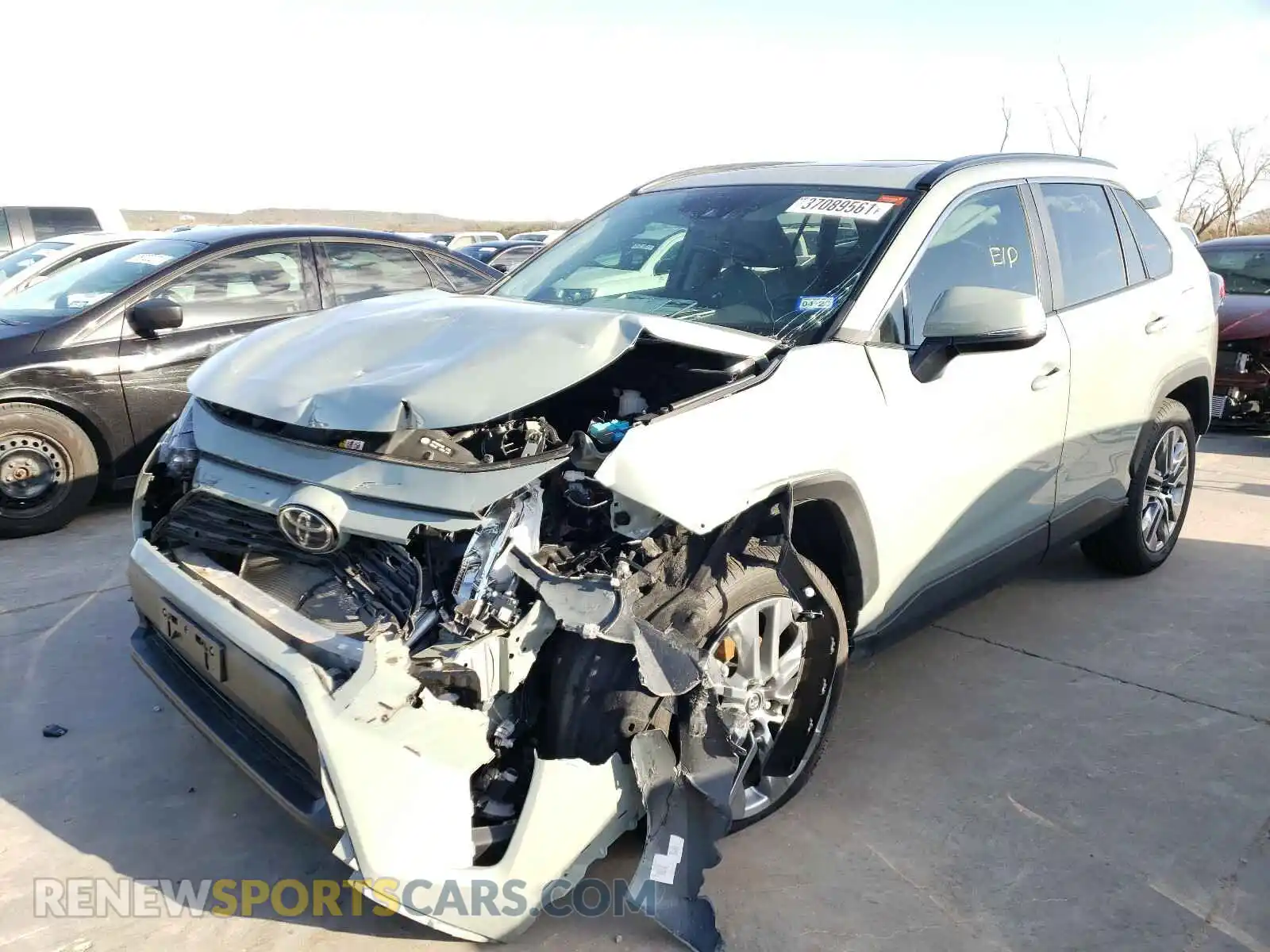 2 Photograph of a damaged car 2T3C1RFV5LW078937 TOYOTA RAV4 2020