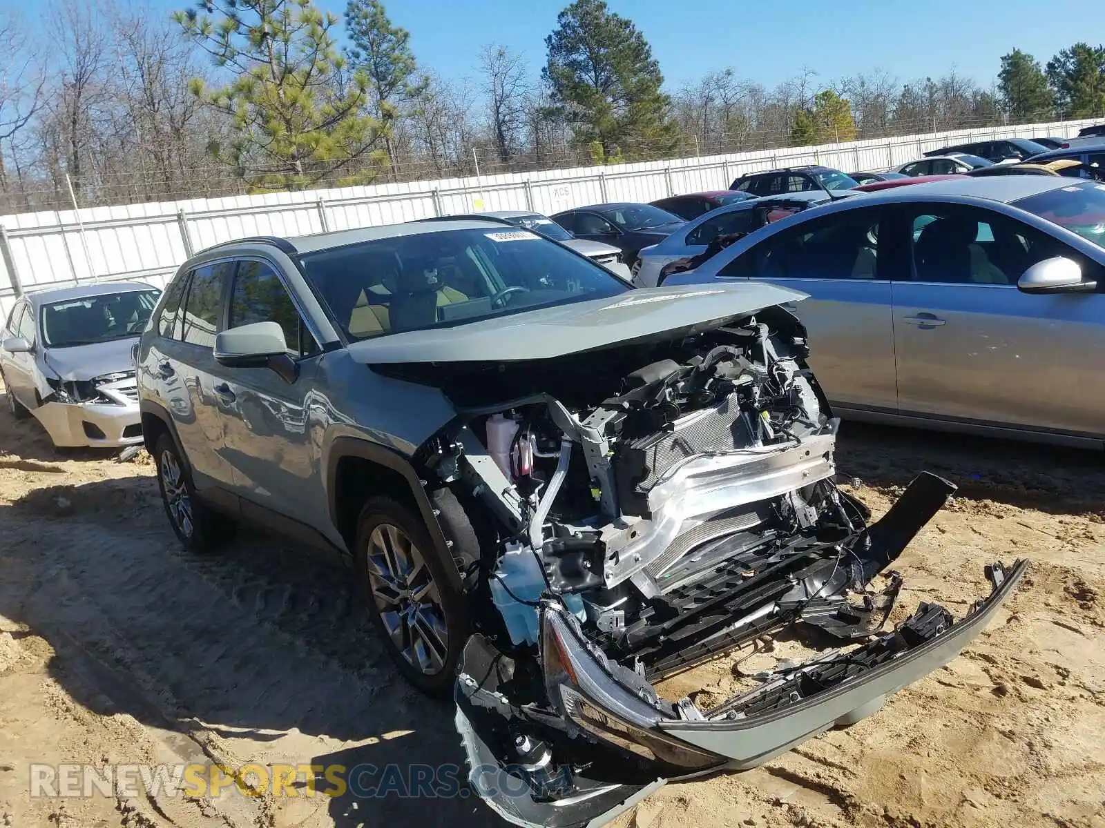 1 Photograph of a damaged car 2T3C1RFV7LC048923 TOYOTA RAV4 2020