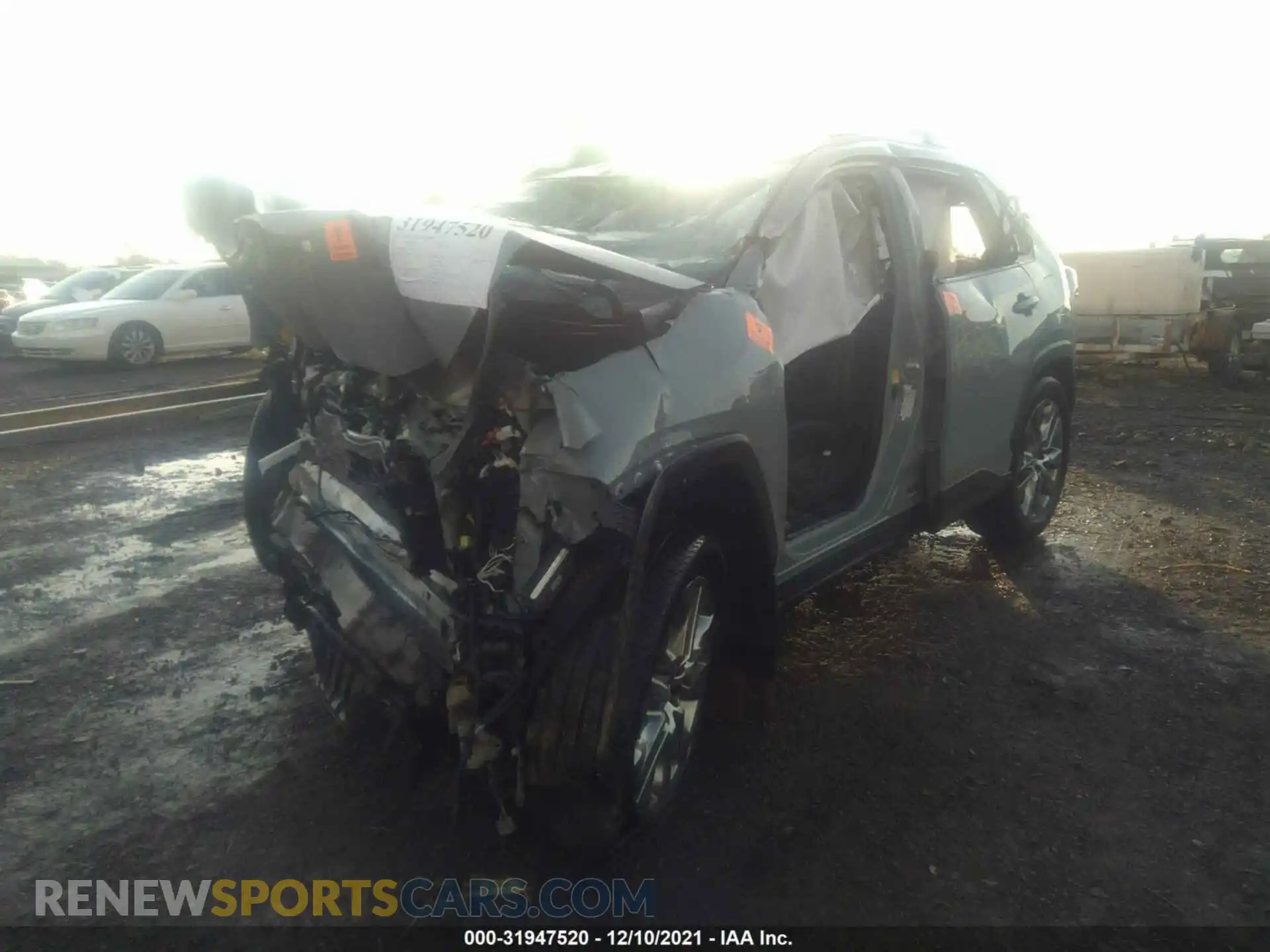 2 Photograph of a damaged car 2T3C1RFV8LW072923 TOYOTA RAV4 2020