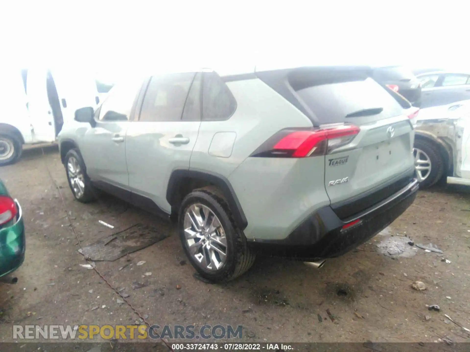 3 Photograph of a damaged car 2T3C1RFV8LW091312 TOYOTA RAV4 2020