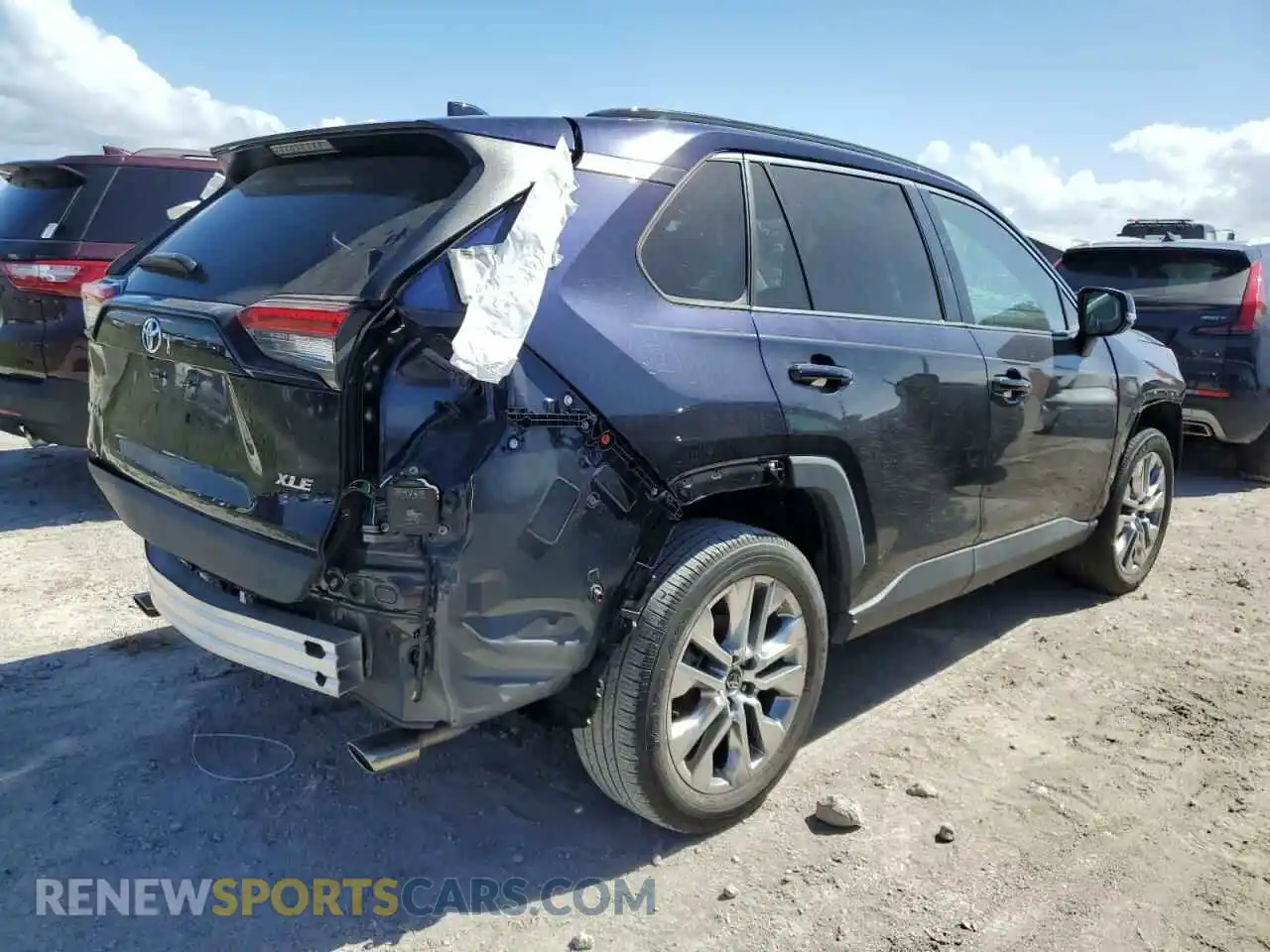 3 Photograph of a damaged car 2T3C1RFV9LC082474 TOYOTA RAV4 2020