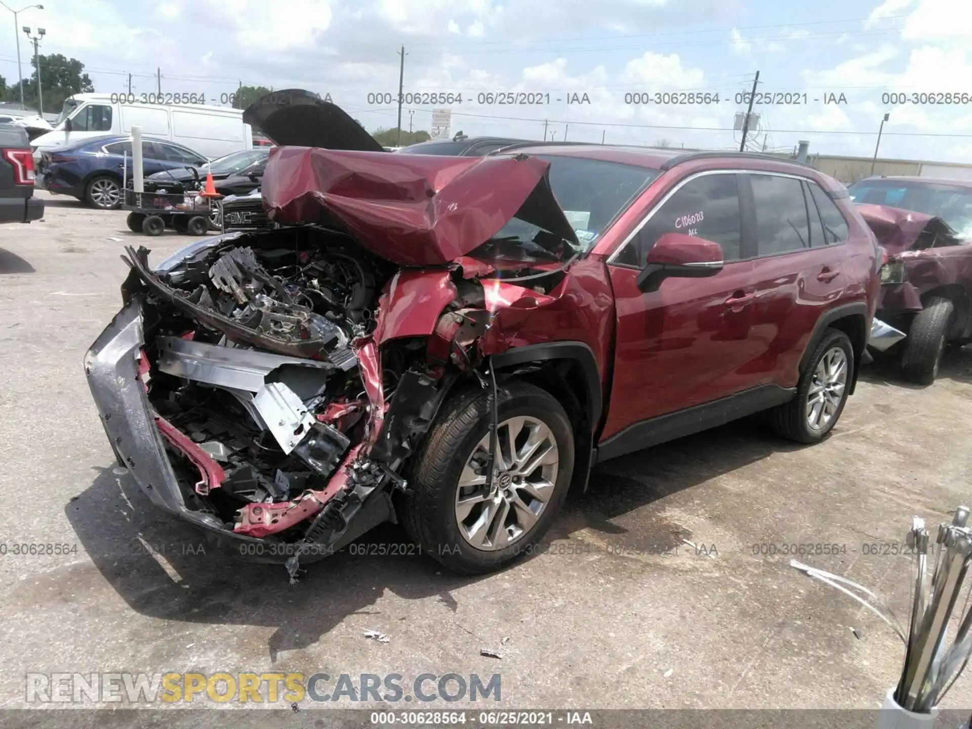 2 Photograph of a damaged car 2T3C1RFVXLW083907 TOYOTA RAV4 2020
