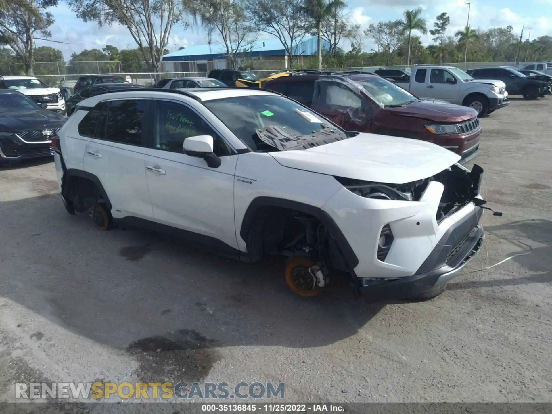 1 Photograph of a damaged car 2T3DWRFV1LW070324 TOYOTA RAV4 2020