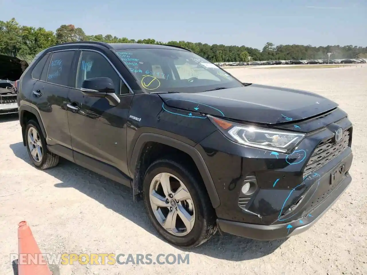 1 Photograph of a damaged car 2T3DWRFV5LW052277 TOYOTA RAV4 2020