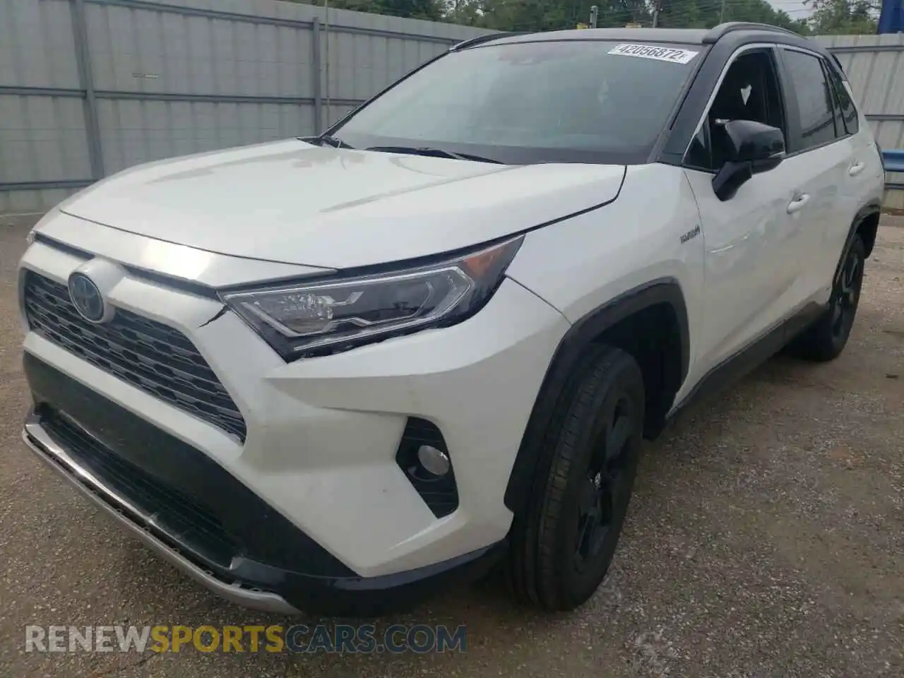 2 Photograph of a damaged car 2T3EWRFV1LW070506 TOYOTA RAV4 2020