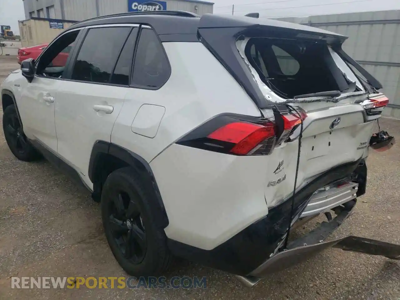 3 Photograph of a damaged car 2T3EWRFV1LW070506 TOYOTA RAV4 2020