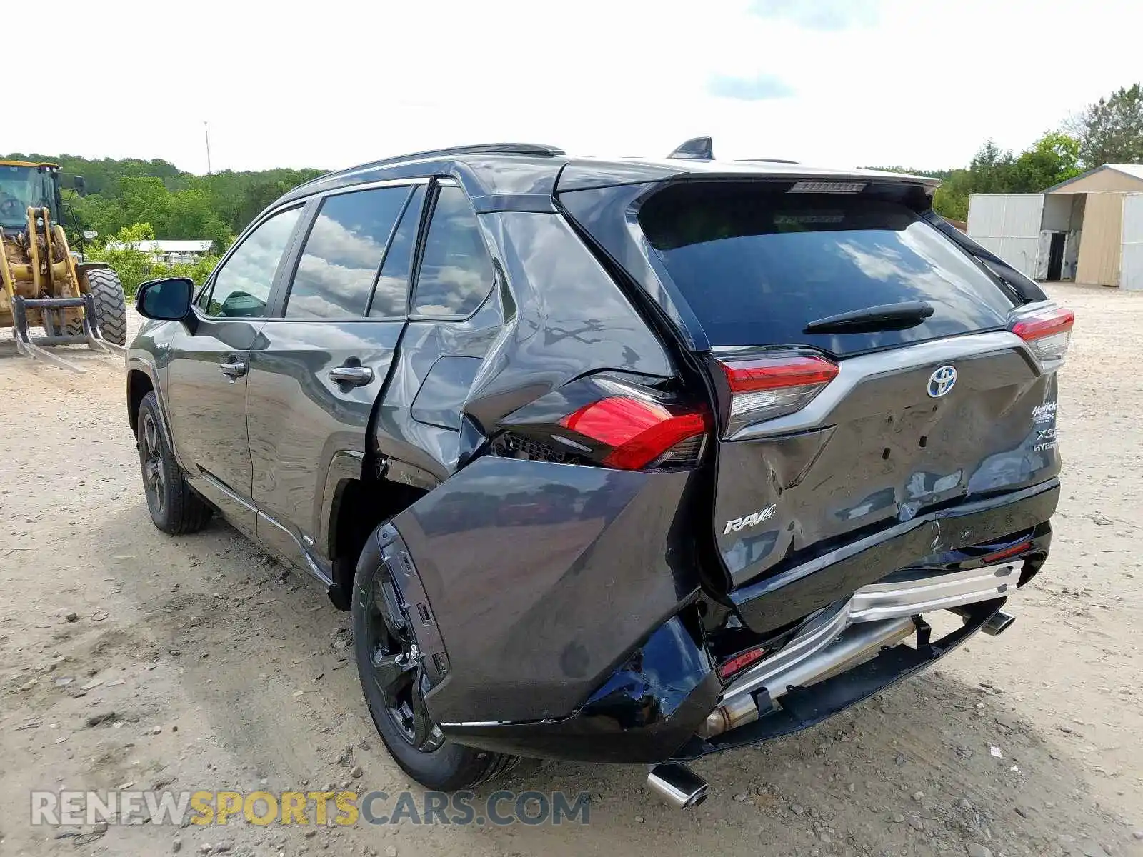 3 Photograph of a damaged car 2T3EWRFV3LW075657 TOYOTA RAV4 2020