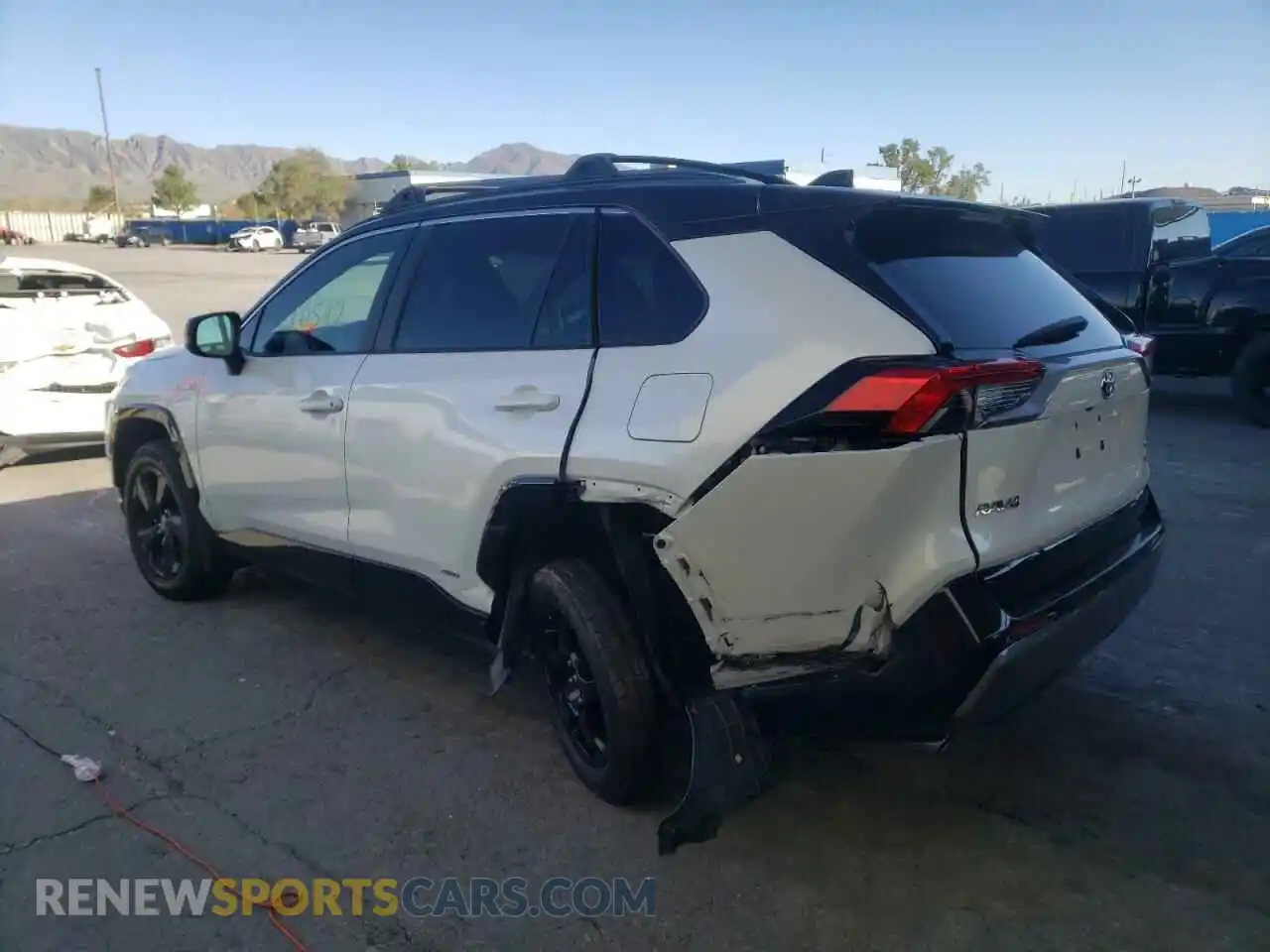 3 Photograph of a damaged car 2T3EWRFV5LW074266 TOYOTA RAV4 2020