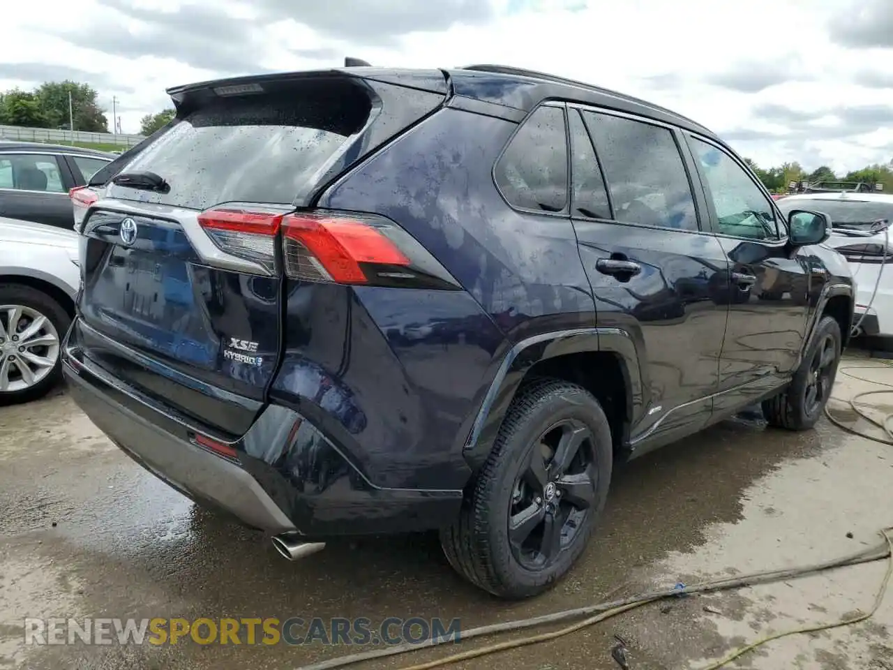 3 Photograph of a damaged car 2T3EWRFV5LW091939 TOYOTA RAV4 2020