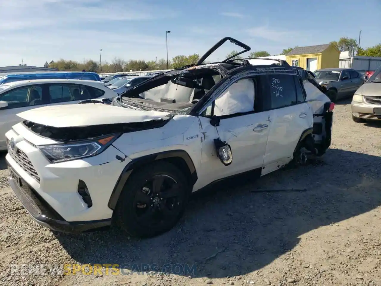 1 Photograph of a damaged car 2T3EWRFV6LW064961 TOYOTA RAV4 2020